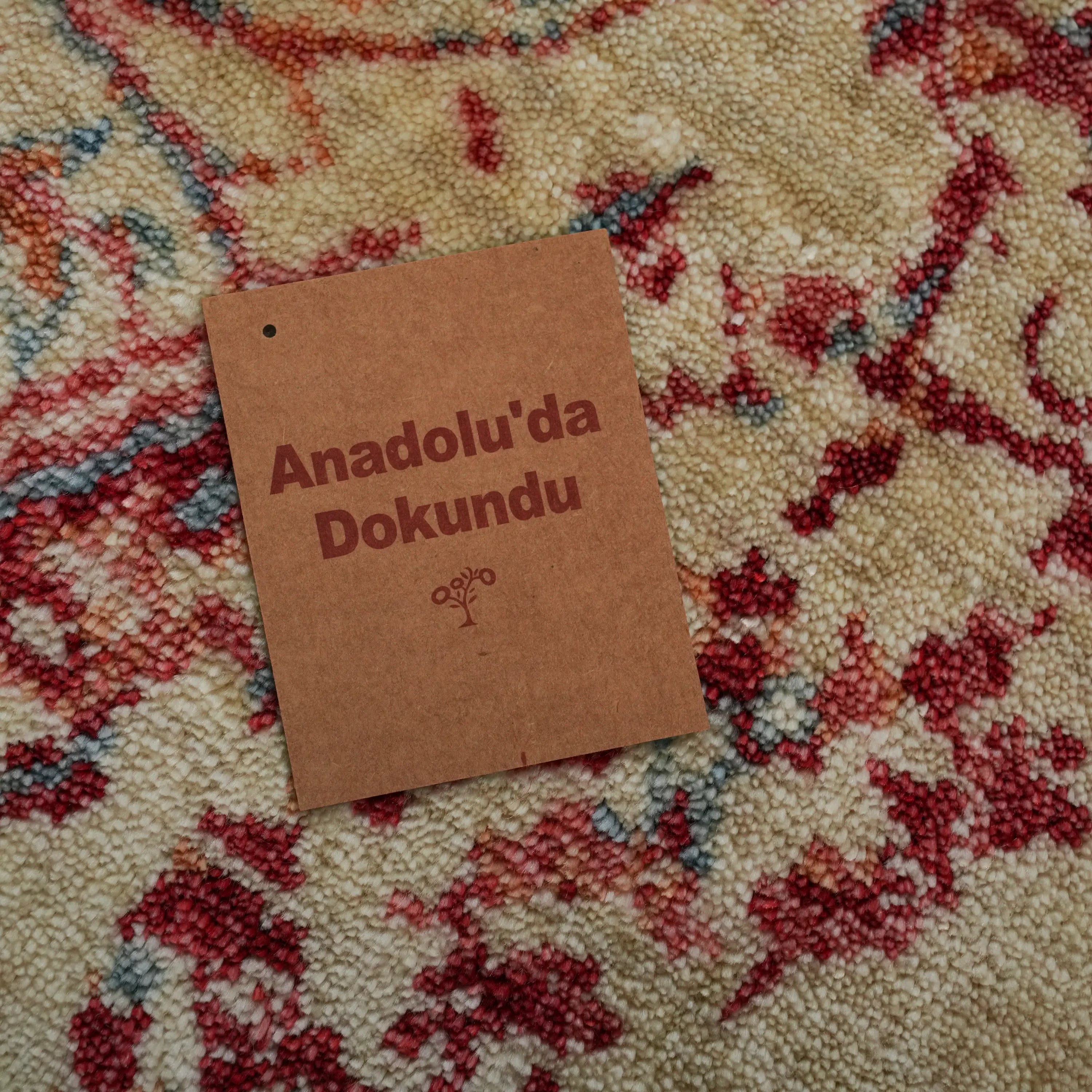 Zade Serisi Vintage Desenli Krem Tezgah Dokuma Doğal Yuvarlak Halı