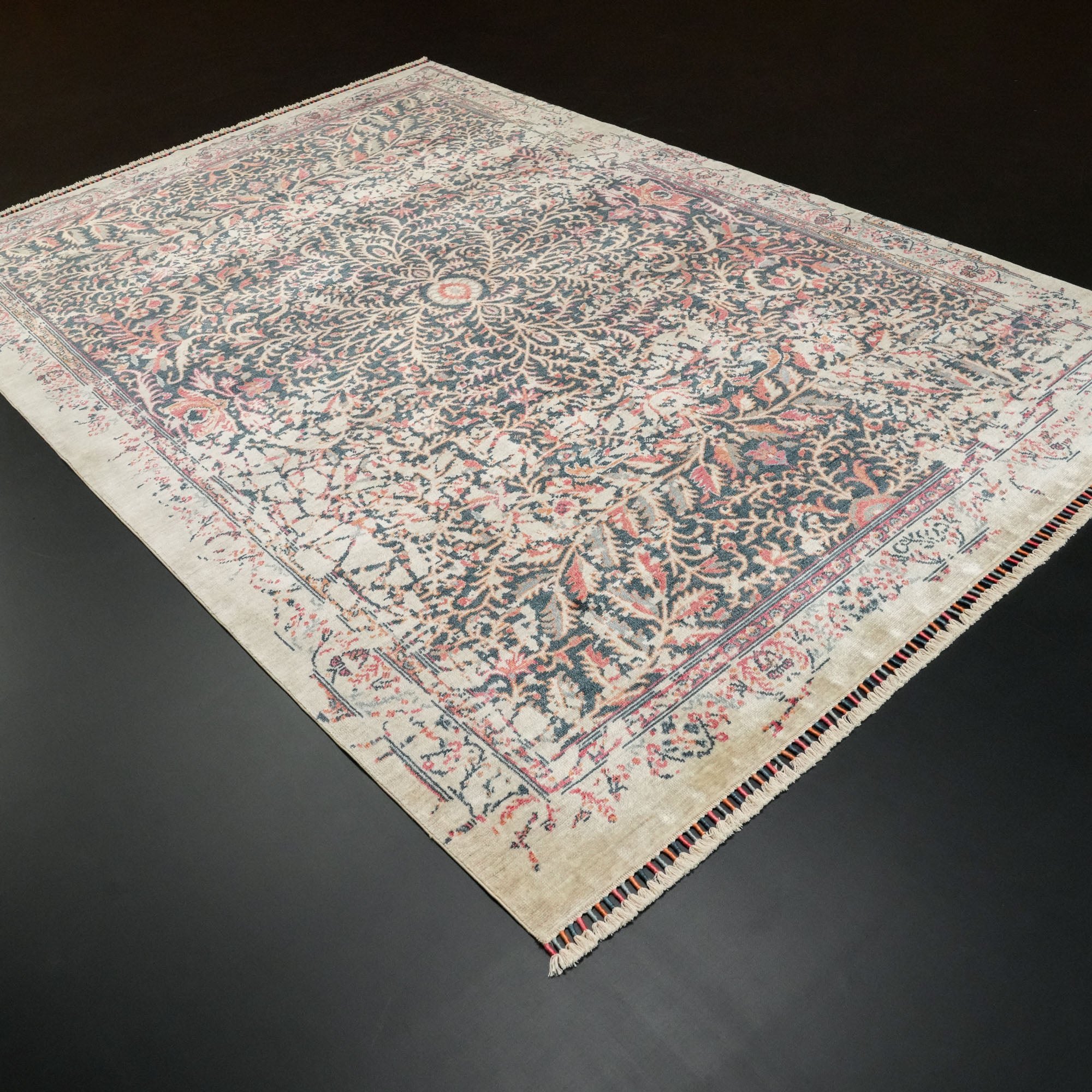 Zade Serisi Vintage Desenli Mavi Tezgah Dokuma Halı