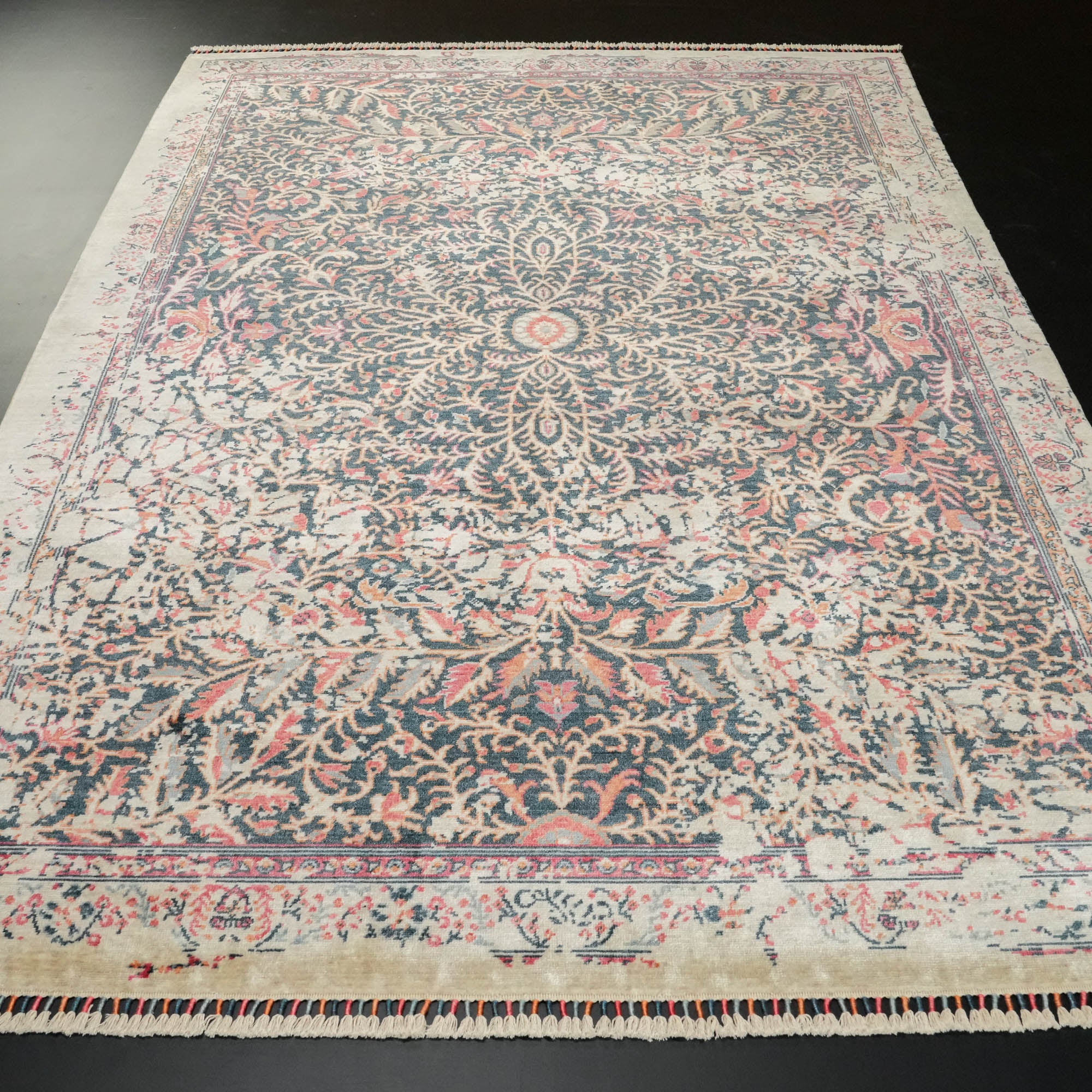 Zade Serisi Vintage Desenli Mavi Tezgah Dokuma Halı