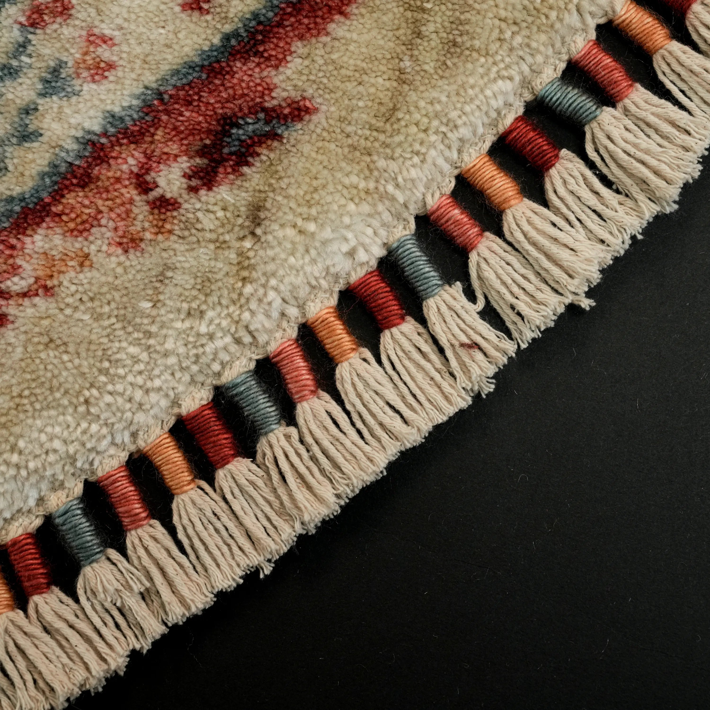 Zade Series Vintage Patterned Round Red Loom Woven Rug