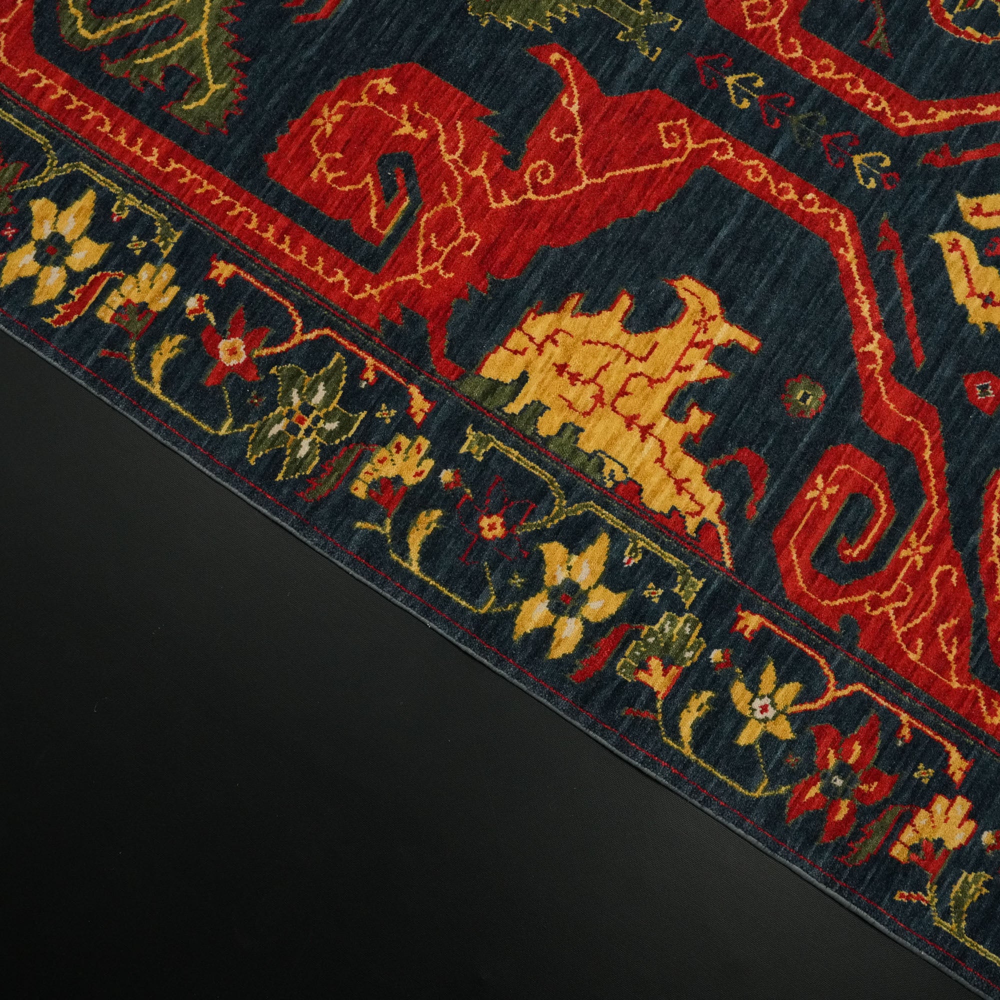 Zara Serisi Anadolu Desenli Lacivert Yün Tezgah Dokuma Halı