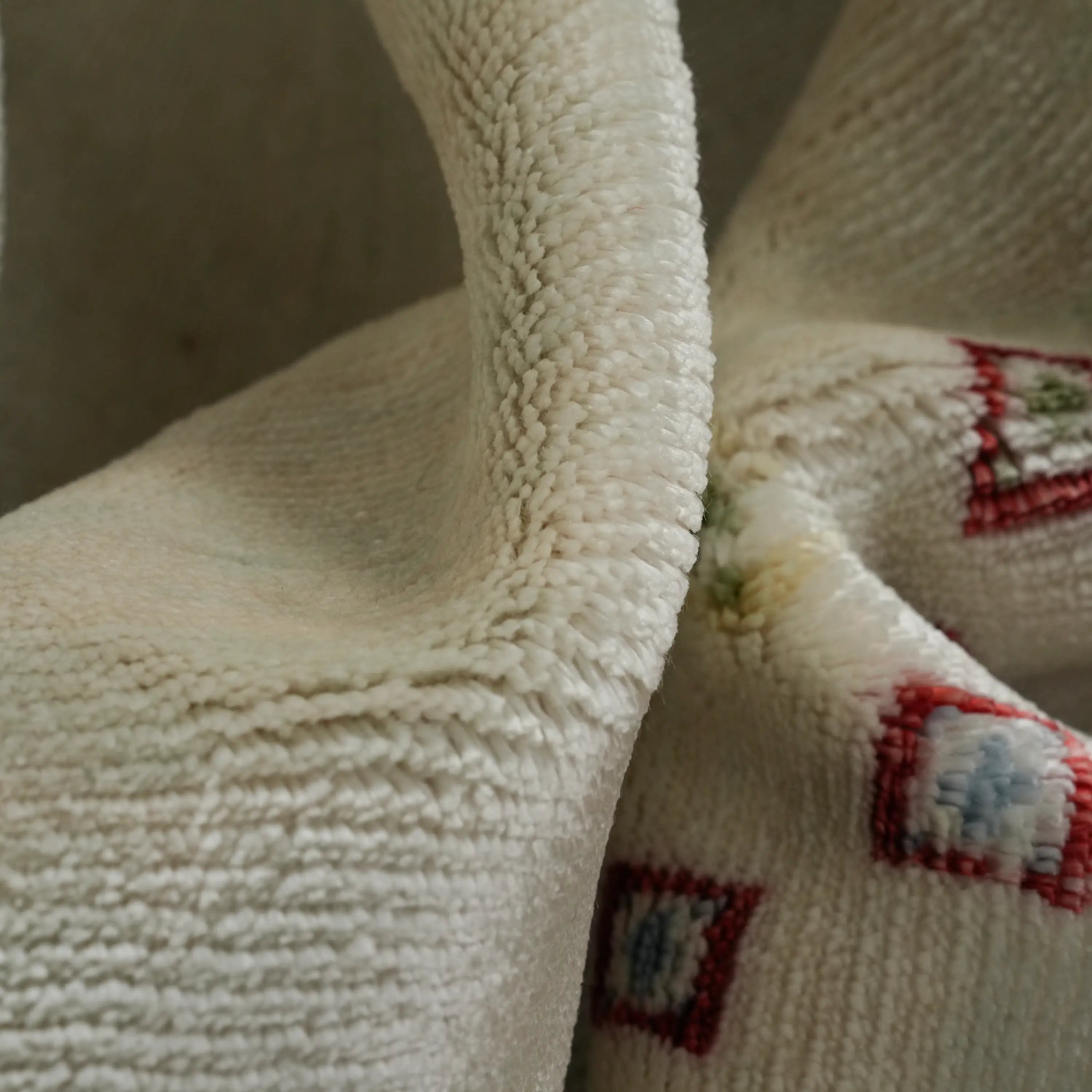 Zara Series Ethnic Patterned Loom-Woven Rug