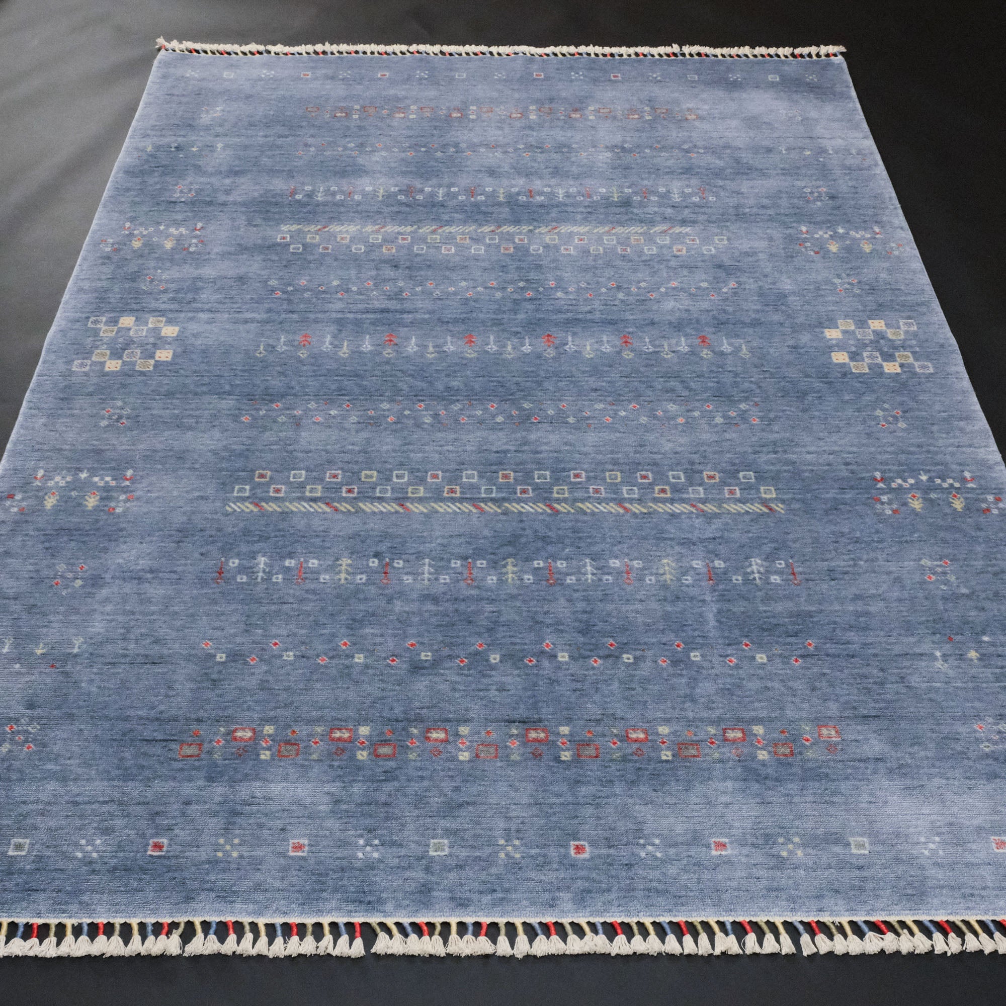 Zara Serisi Otantik Desenli Tezgah Dokuma Halı