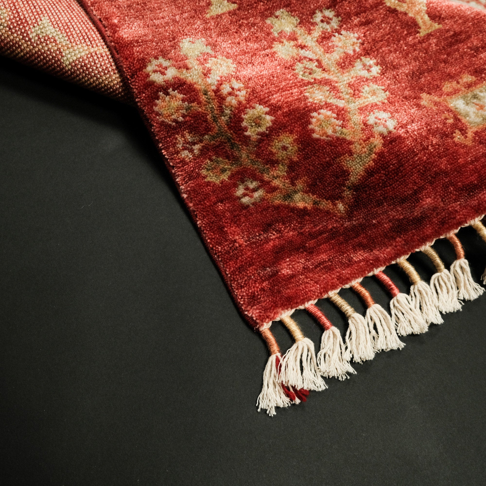 Zara Serisi Otantik Desenli Tezgah Dokuma Halı