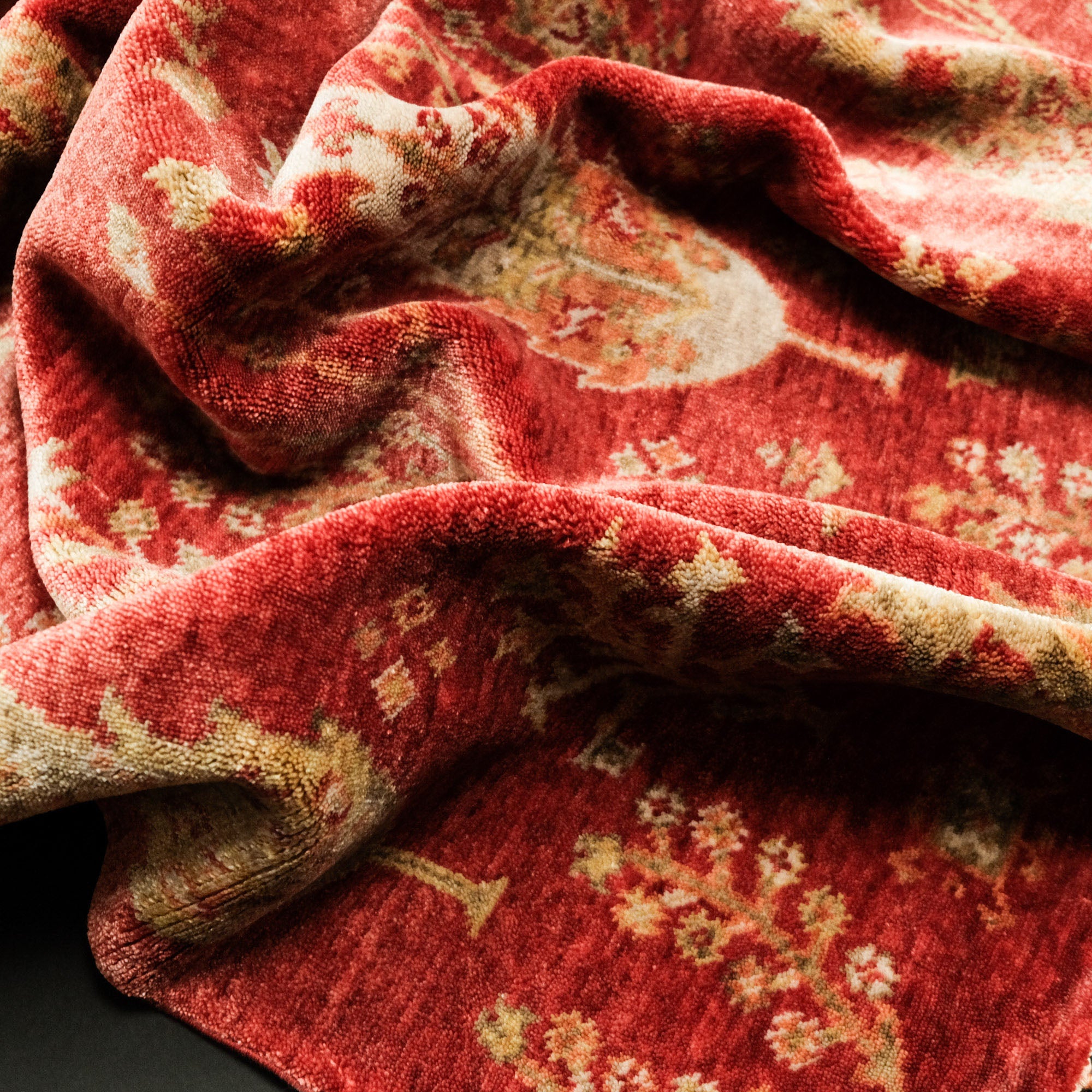 Zara Serisi Otantik Desenli Tezgah Dokuma Halı