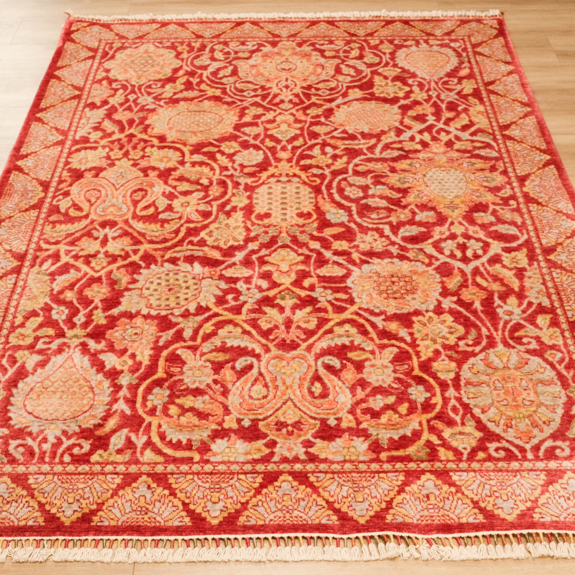 Zara Serisi Uşak Desenli Tezgah Dokuma Halı