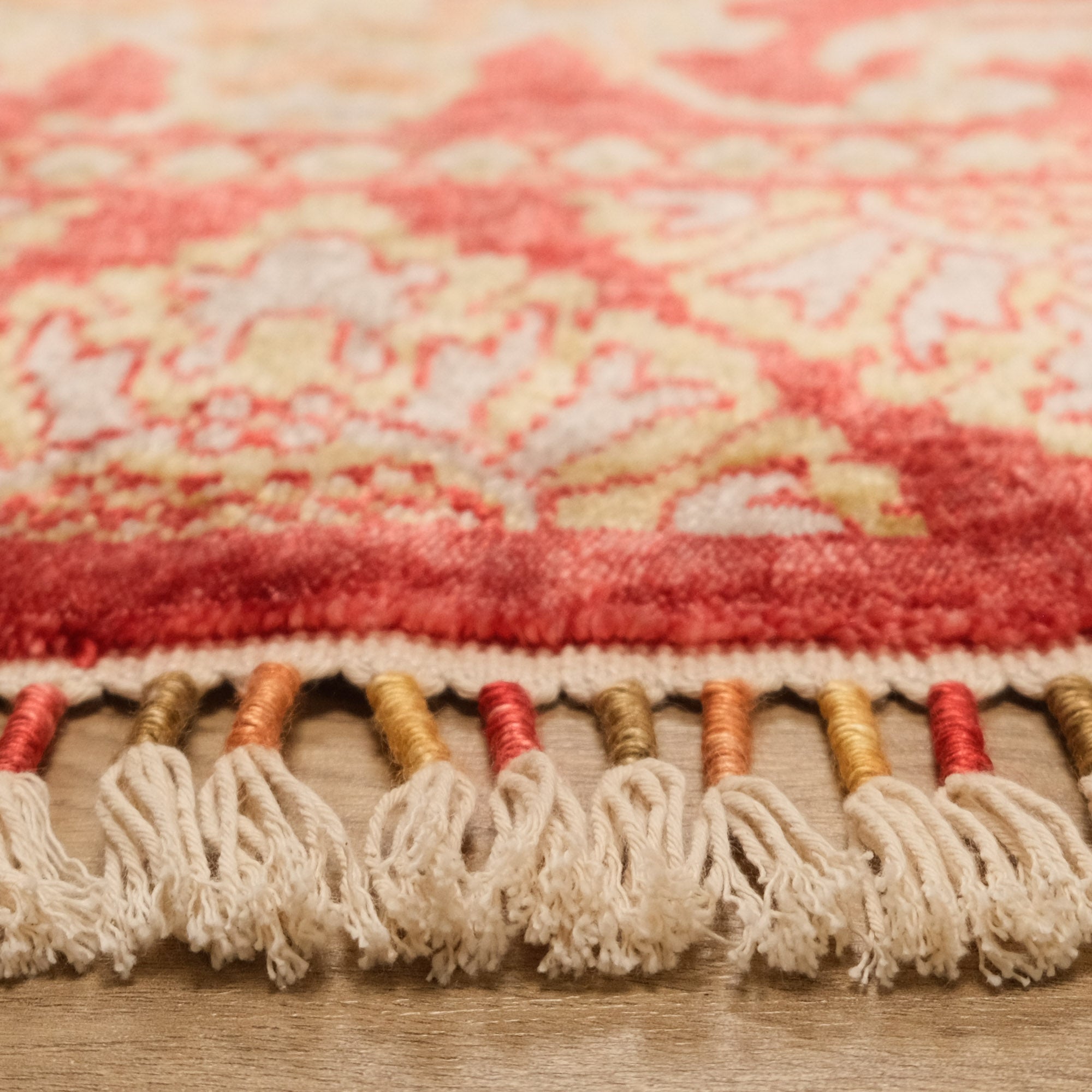 Zara Serisi Uşak Desenli Tezgah Dokuma Halı