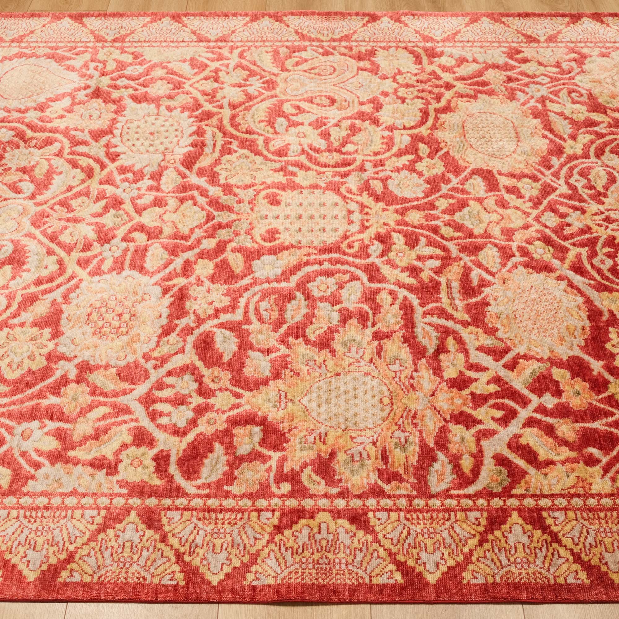 Zara Serisi Uşak Desenli Tezgah Dokuma Halı