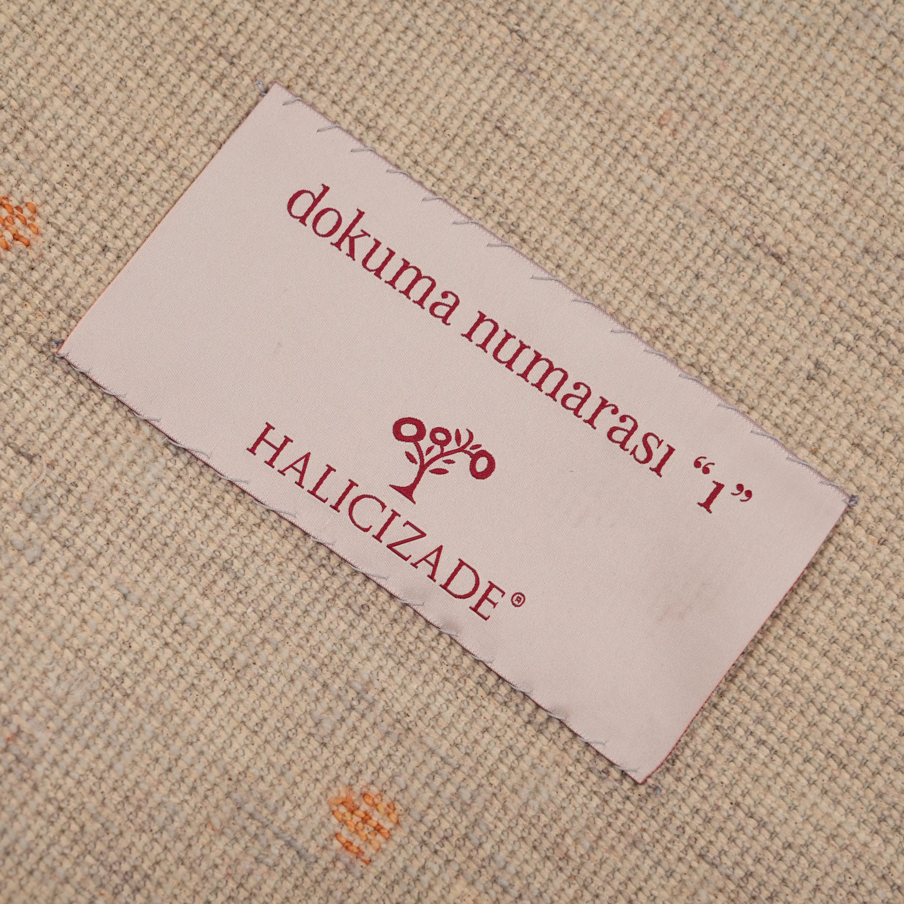 Zima Serisi Geometrik Desenli Gri Tezgah Dokuma Doğal Halı