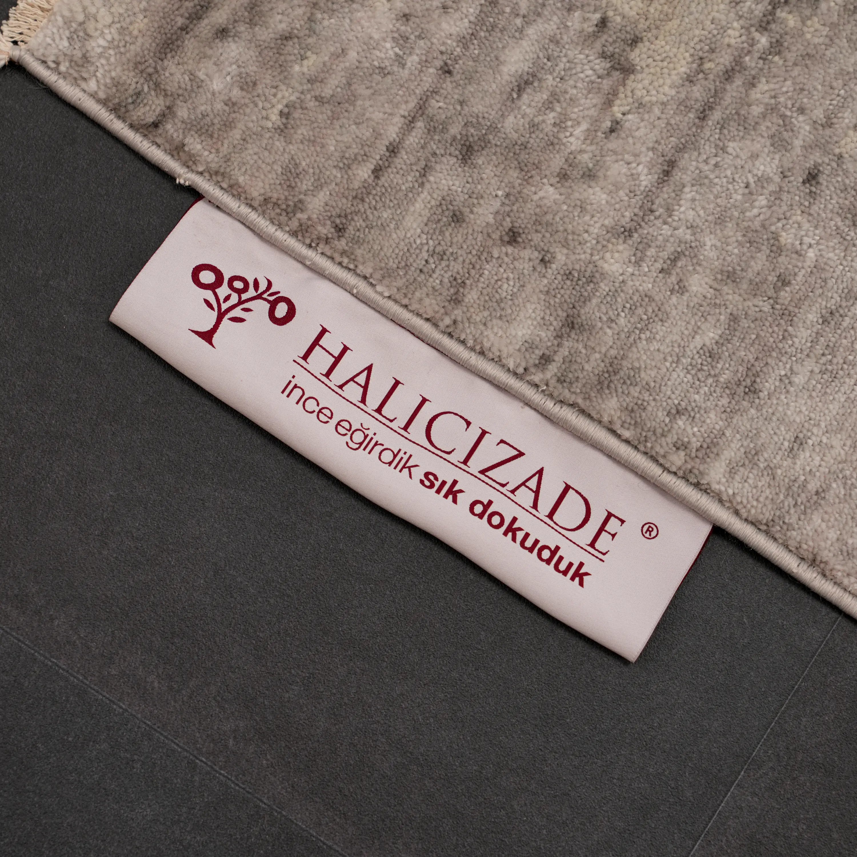 Zima Serisi Geometrik Desenli Gri Tezgah Dokuma Doğal Halı