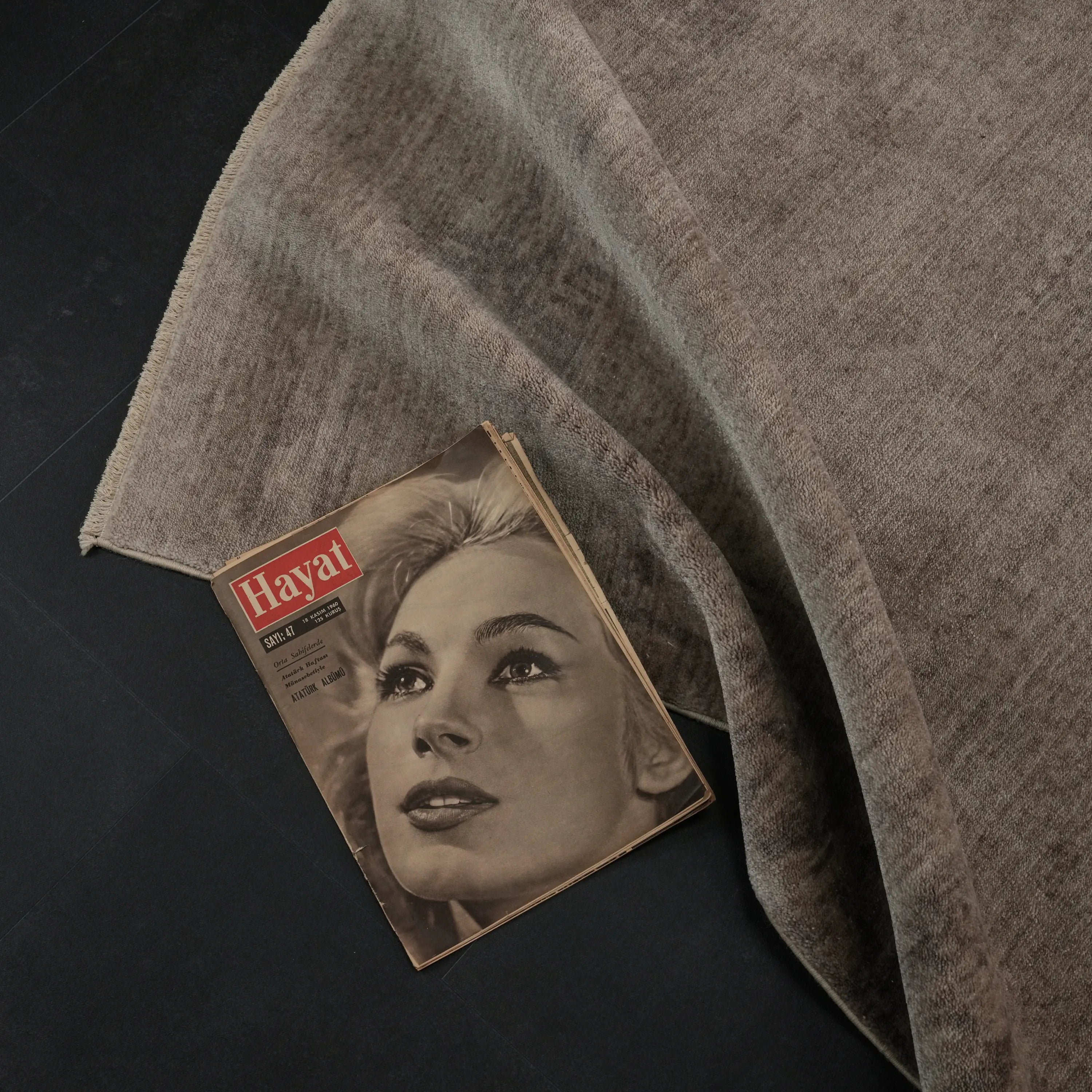 Zima Series Abstract Patterned Beige Loomed Rug