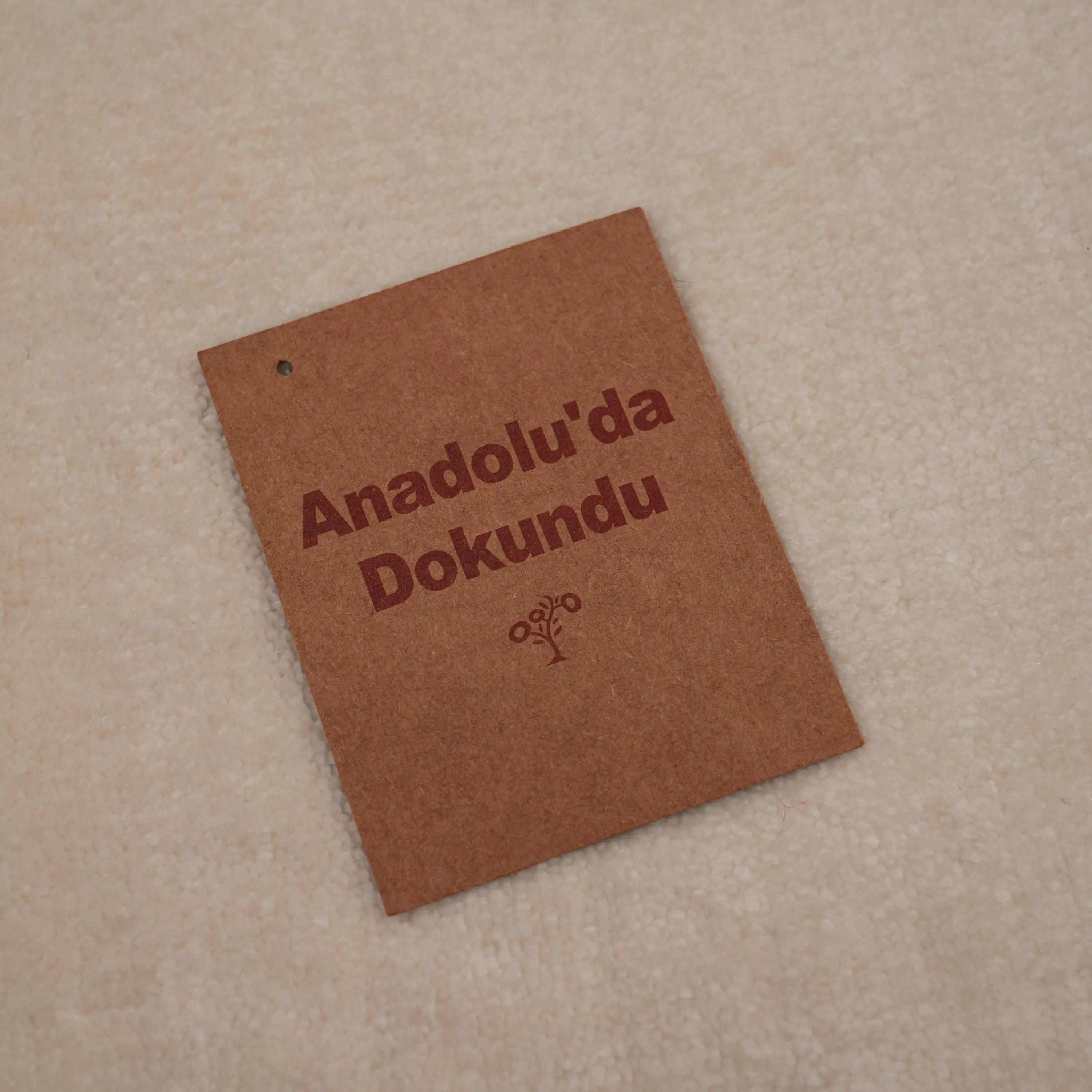 Zima Serisi Soyut Desenli Doğal Krem Tezgah Dokuma Halı