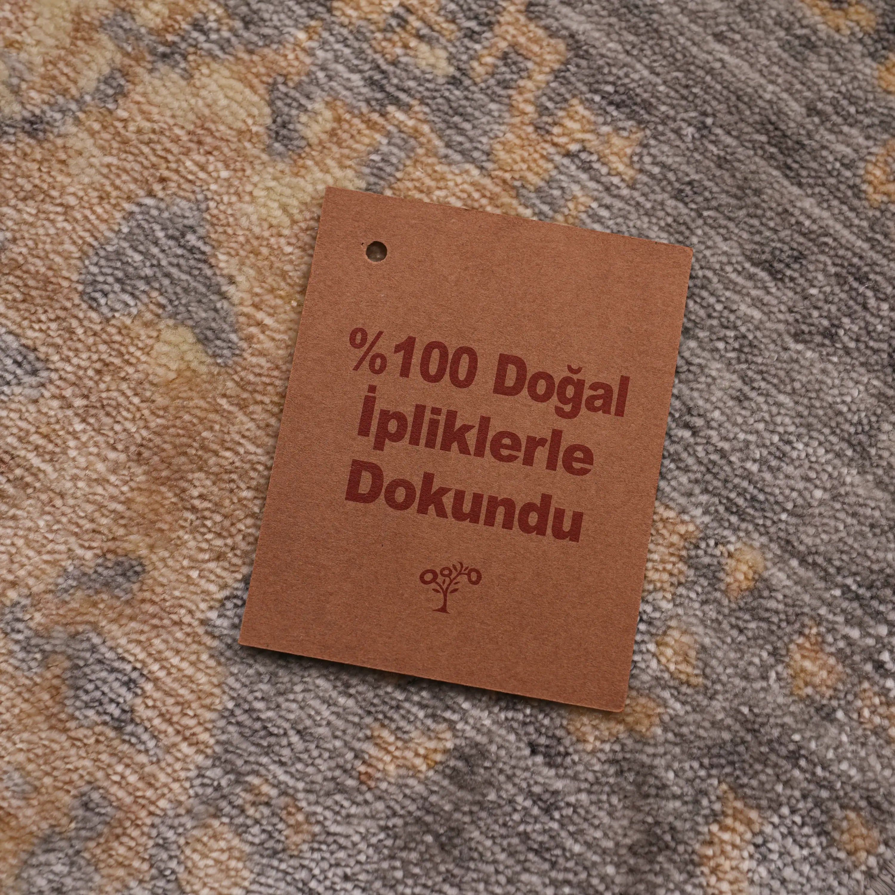 Zima Serisi Soyut Desenli Gri Doğal Tezgah Dokuma Halı