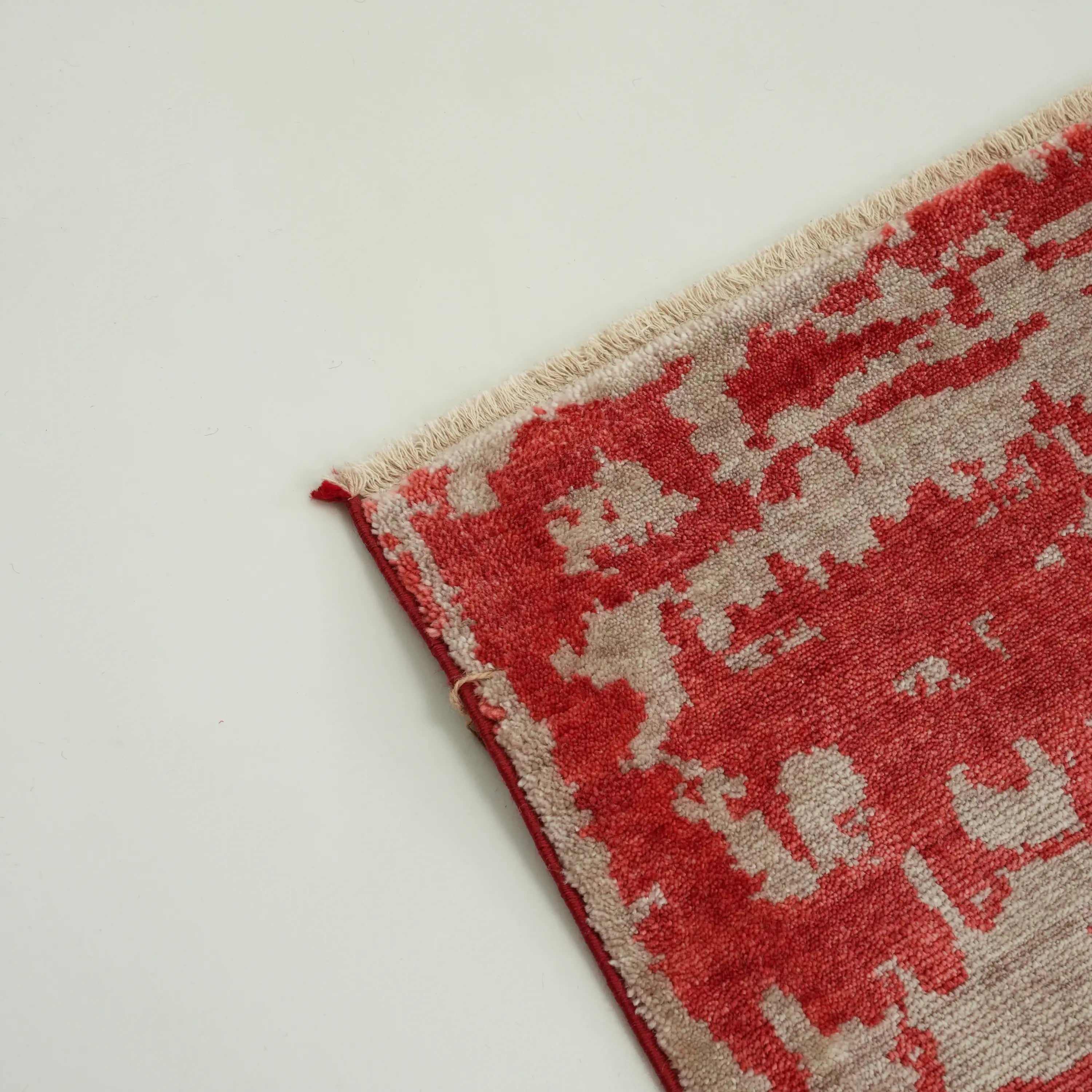 Zima Serisi Soyut Desenli Kırmızı Tencel Tezgah Dokuma Halı