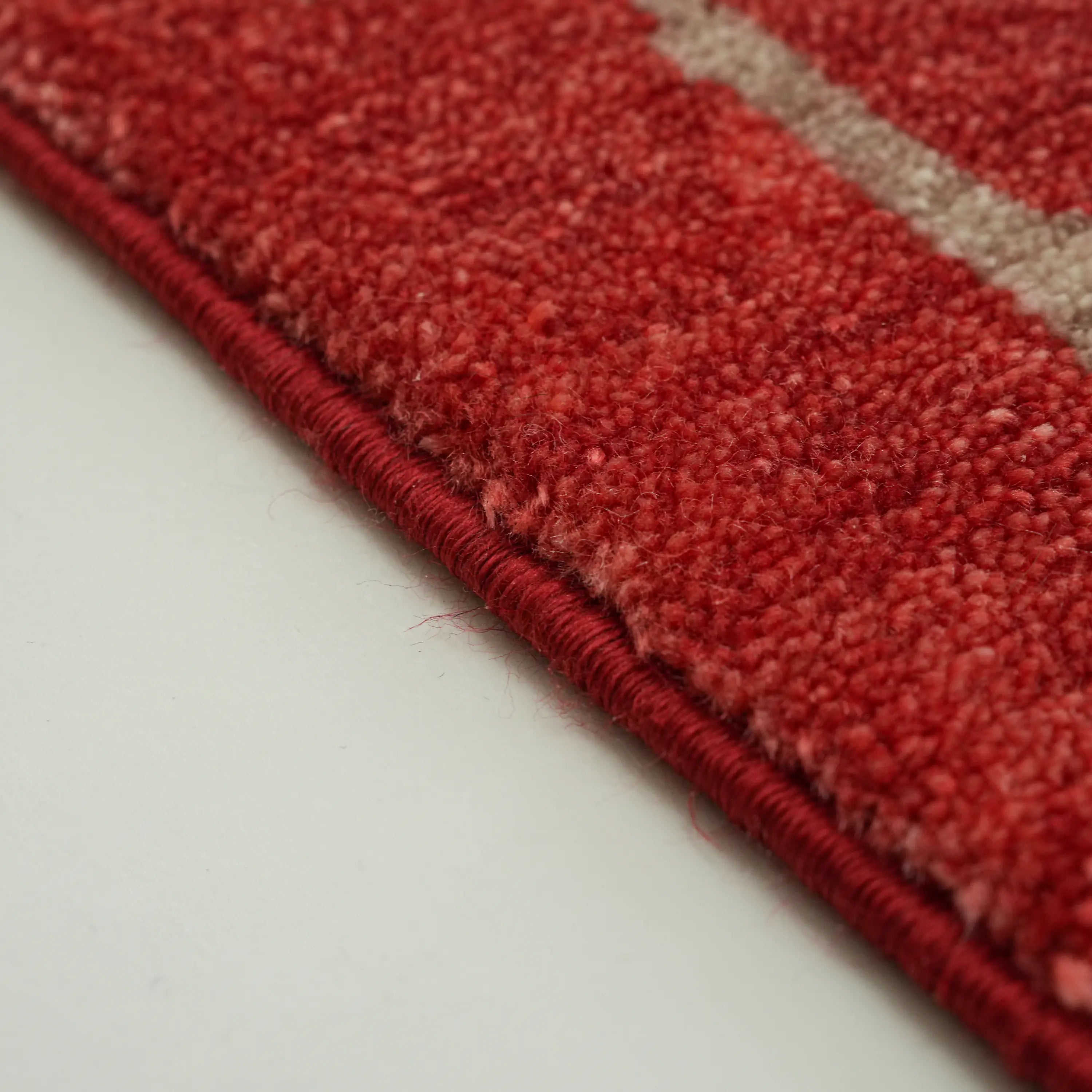 Zima Serisi Soyut Desenli Kırmızı Tencel Tezgah Dokuma Halı