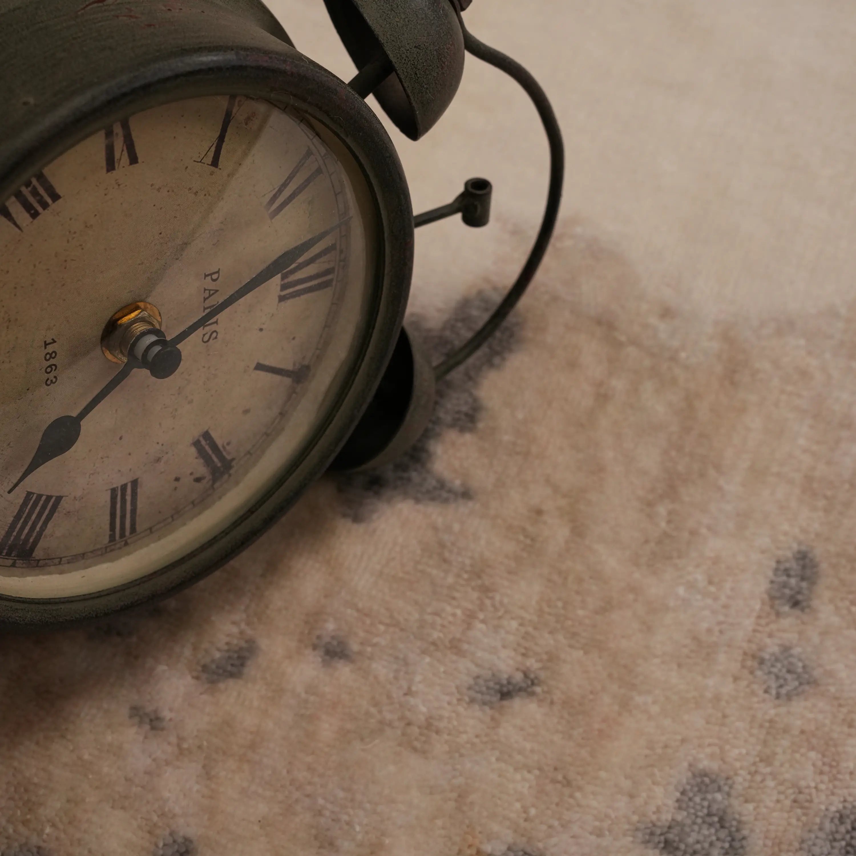 Zima Serisi Soyut Desenli Krem Doğal Tezgah Dokuma Halı