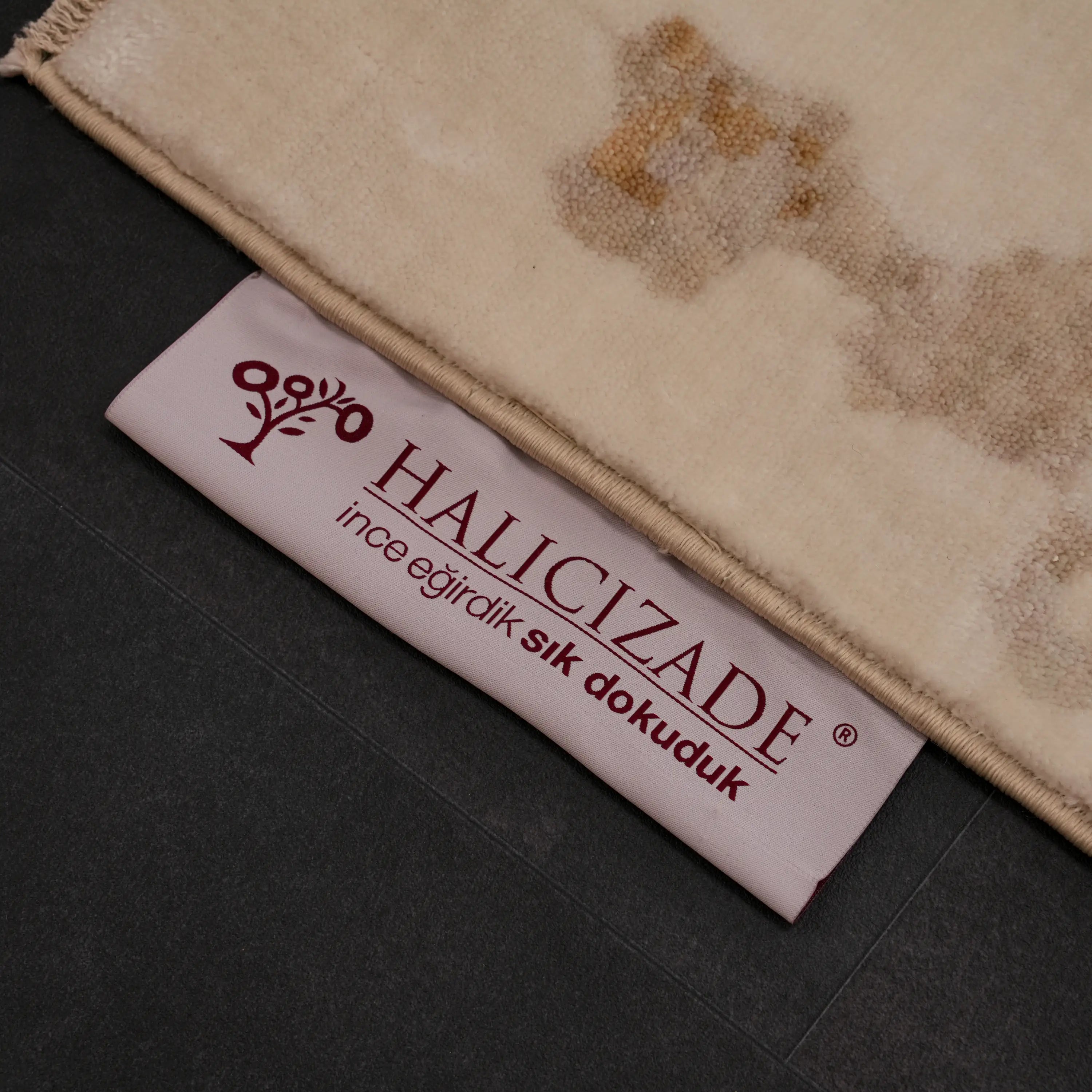 Zima Serisi Soyut Desenli Krem Doğal Tezgah Dokuma Halı