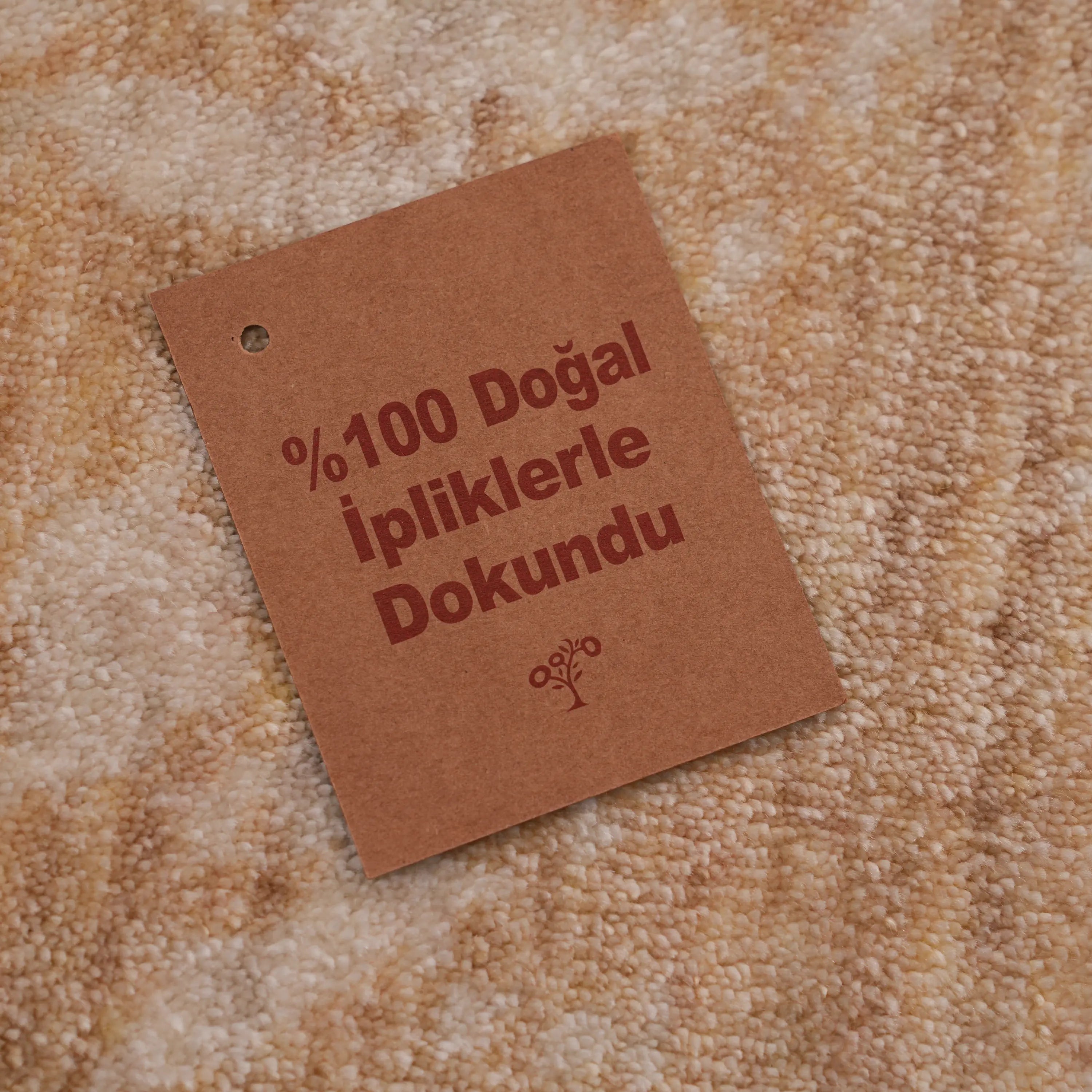 Zima Serisi Soyut Desenli Krem Tezgah Dokuma Doğal Halı