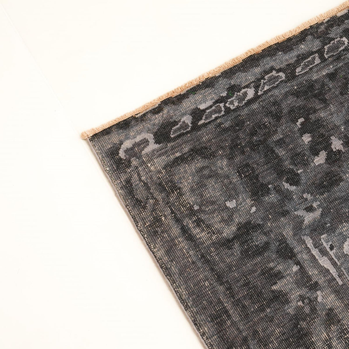 Ayan Serisi El Dokuma Vintage Desenli İpekli Antrasit Halı