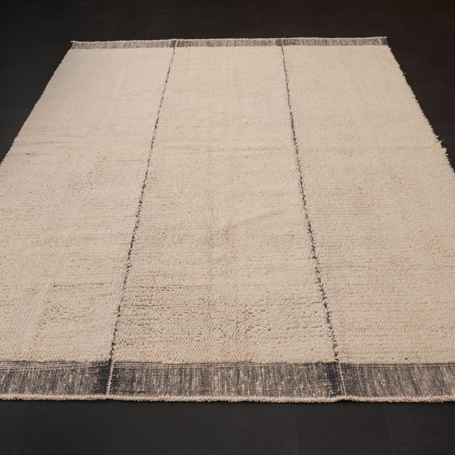 Bohemian Series Plain Pattern Cream Wool Handwoven Kilim