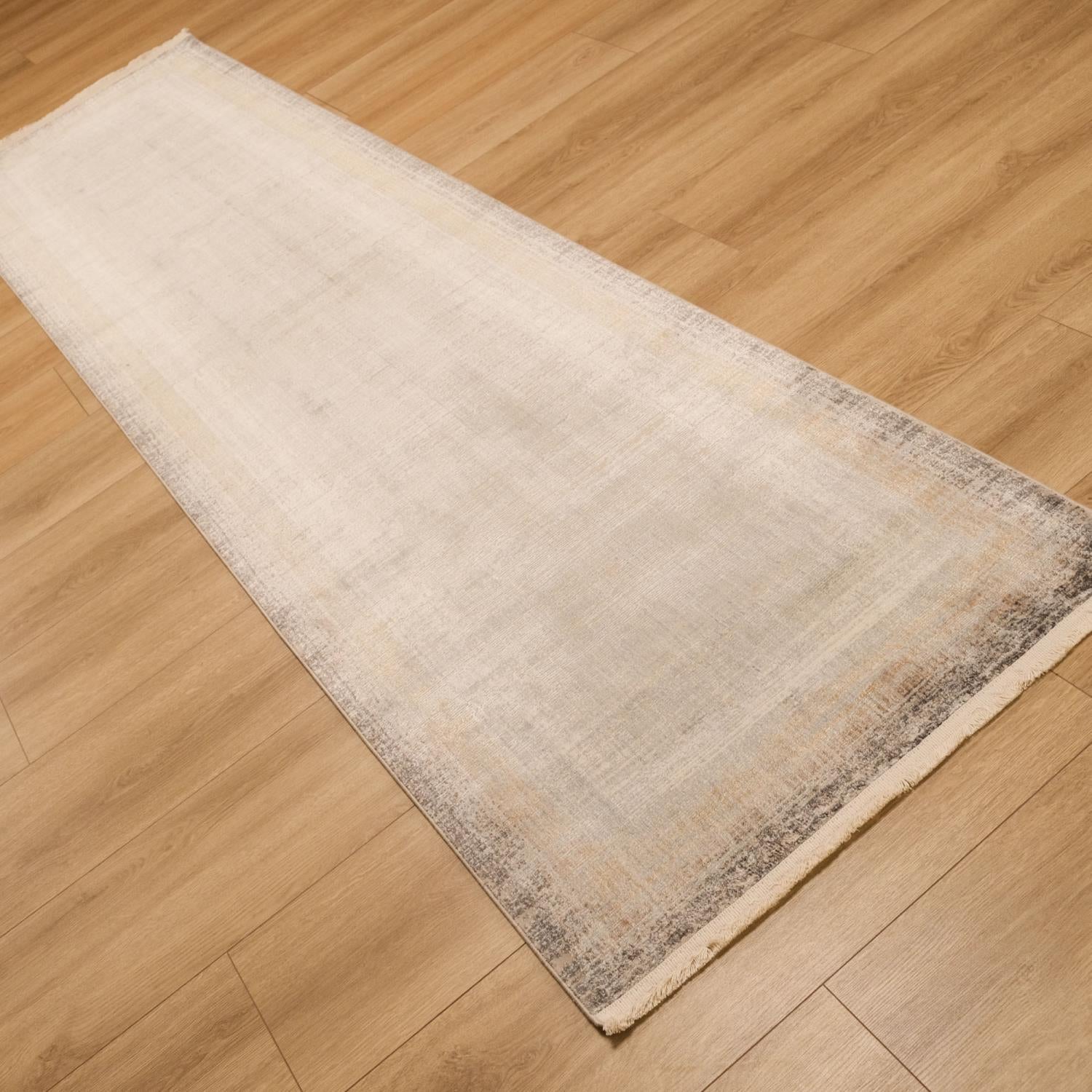 Frame Patterned Machine Woven Carpet