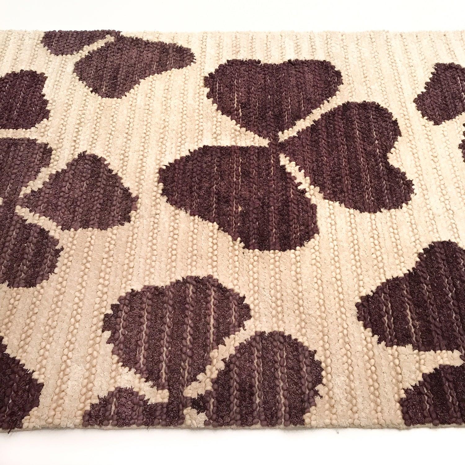 Çiçek Desenli El Dokuma Kilim