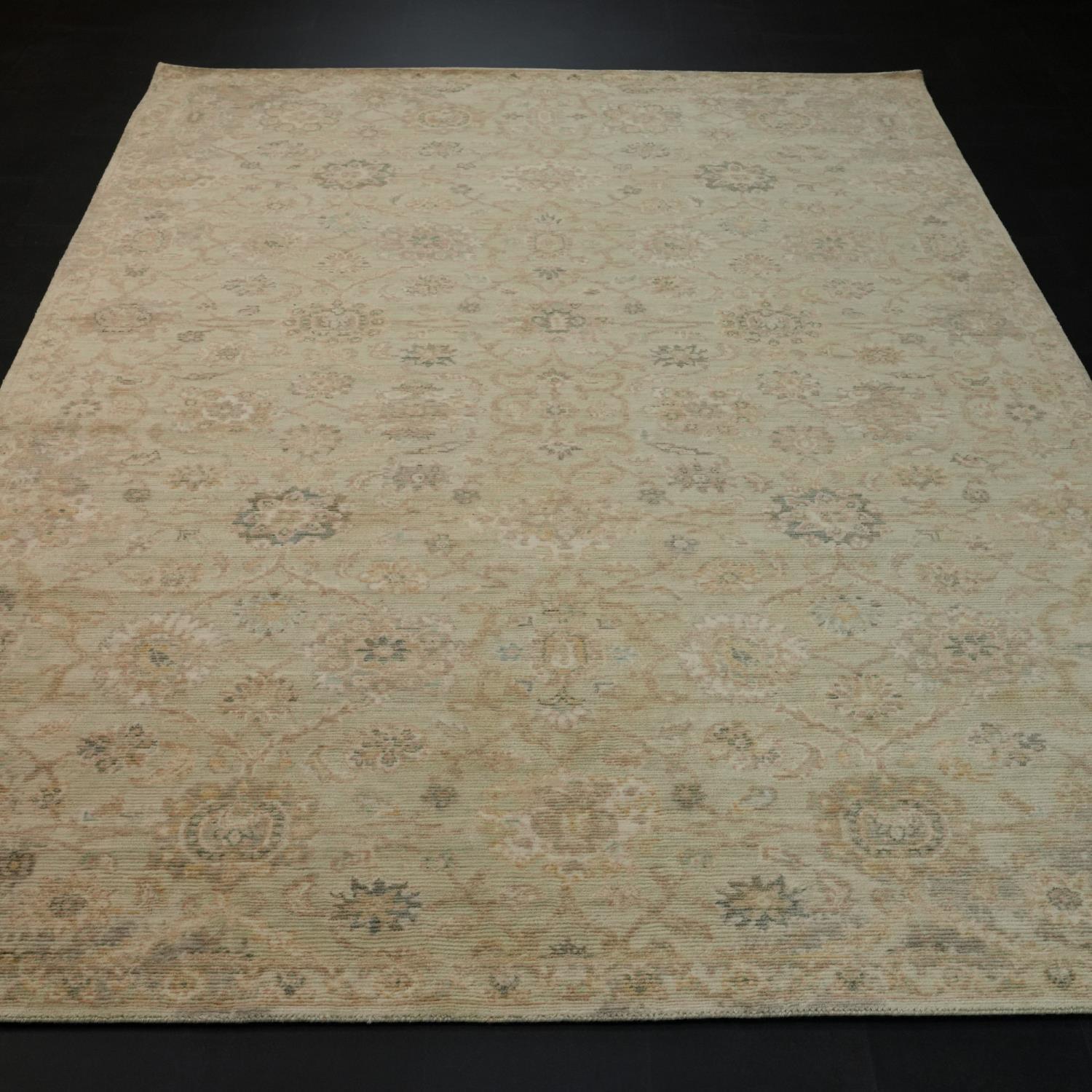 Çiçek Desenli Yün Krem Tezgah Dokuma Halı