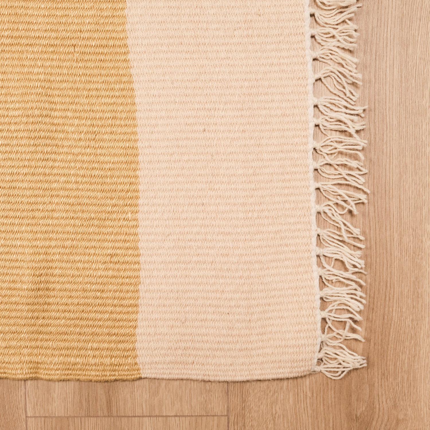 Çizgi Desenli Makine Dokuma Kilim