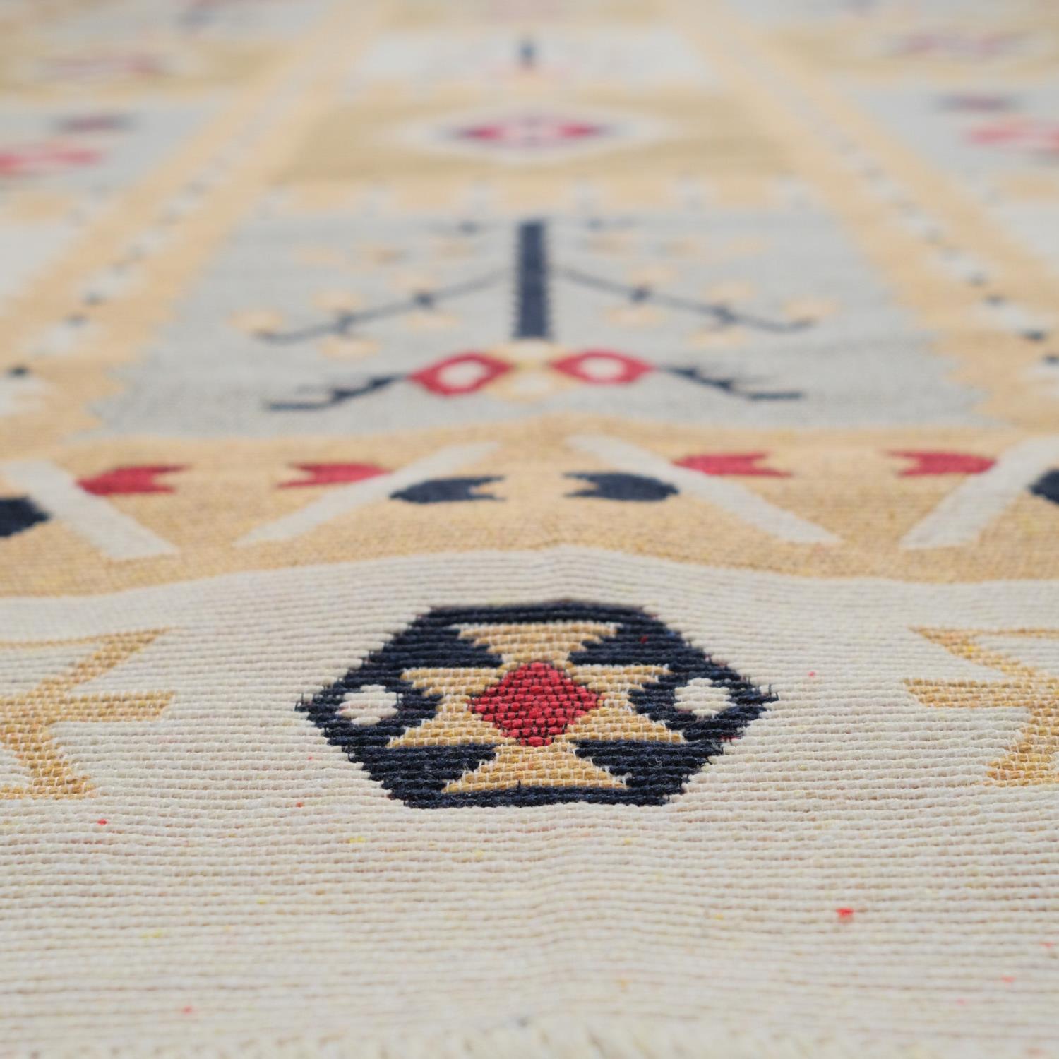 Kehribar Serisi Makine Dokuma Anadolu Desenli Kırmızı Kilim