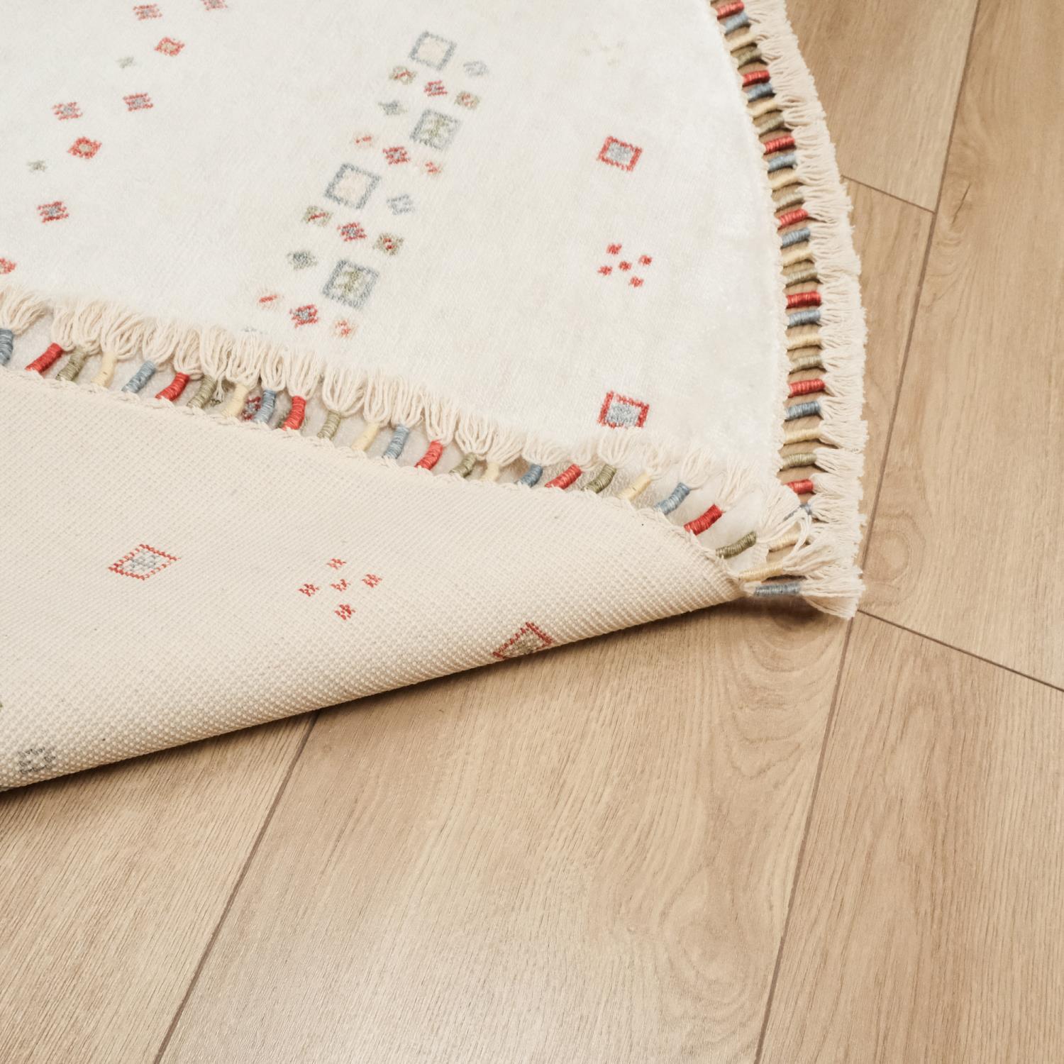 Zara Serisi Anadolu Desenli Yuvarlak Krem Halı