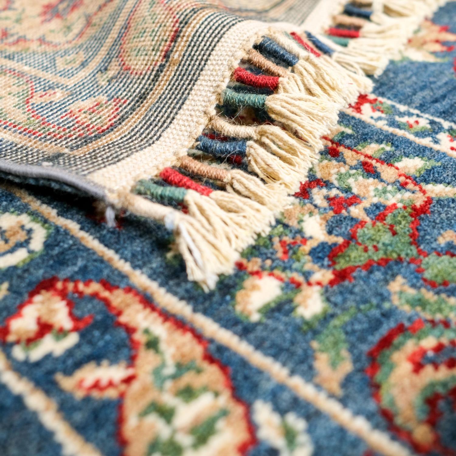 Eko Halı Zara Uşak Desenli Makine Dokuma Halı