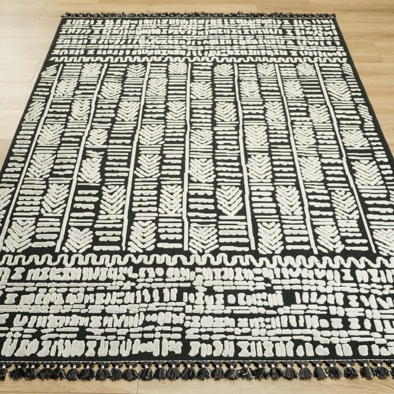 Geometrik Desenli Makine Dokuma Halı