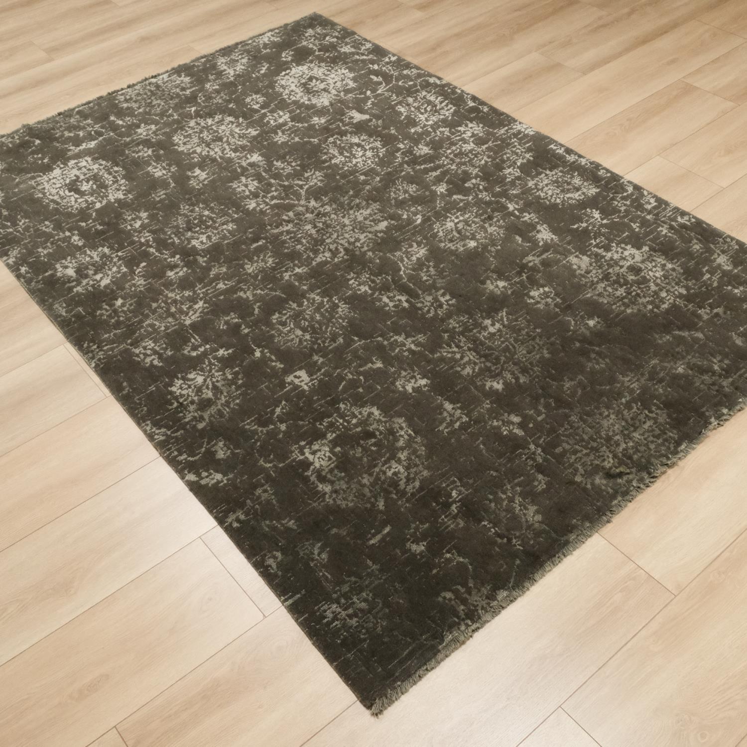 Heritage Serisi Vintage Desenli Oturma Odası Halısı