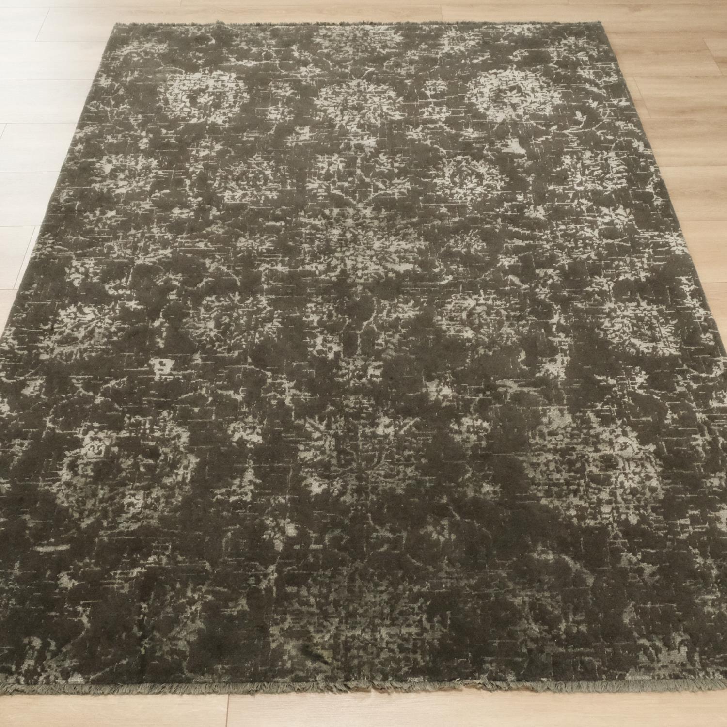 Heritage Serisi Vintage Desenli Oturma Odası Halısı