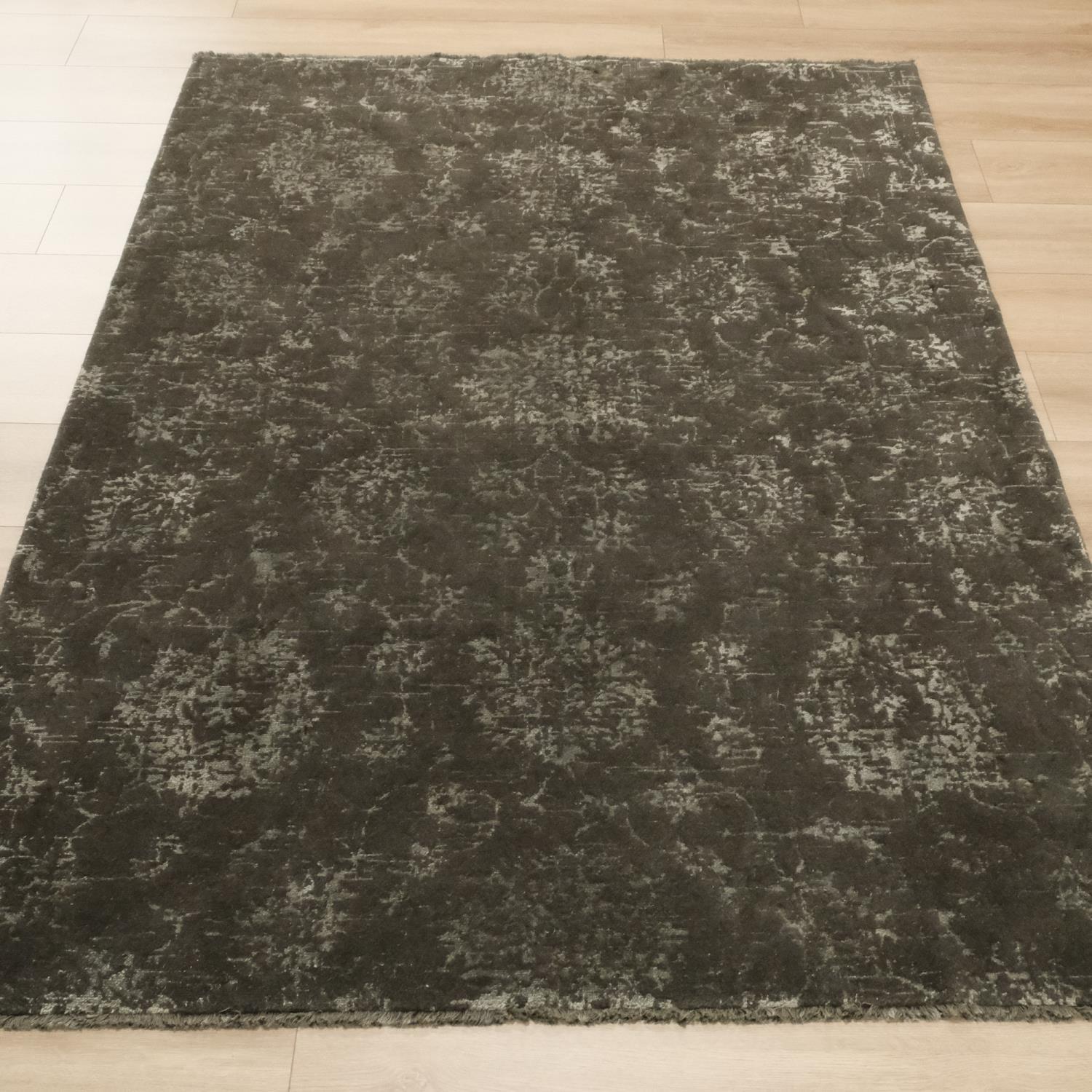 Heritage Serisi Vintage Desenli Oturma Odası Halısı