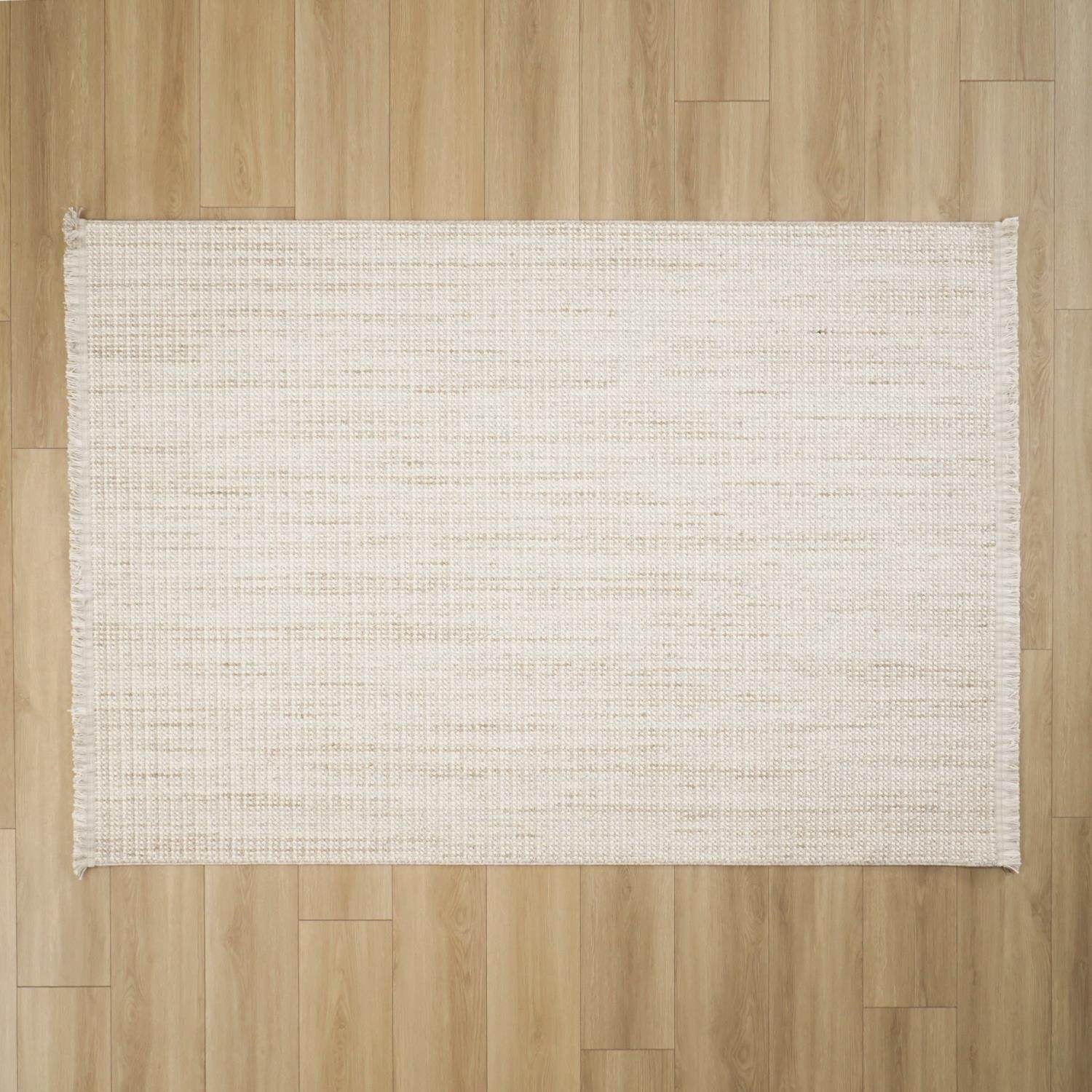 Sade Desenli Makine Dokuma Halı