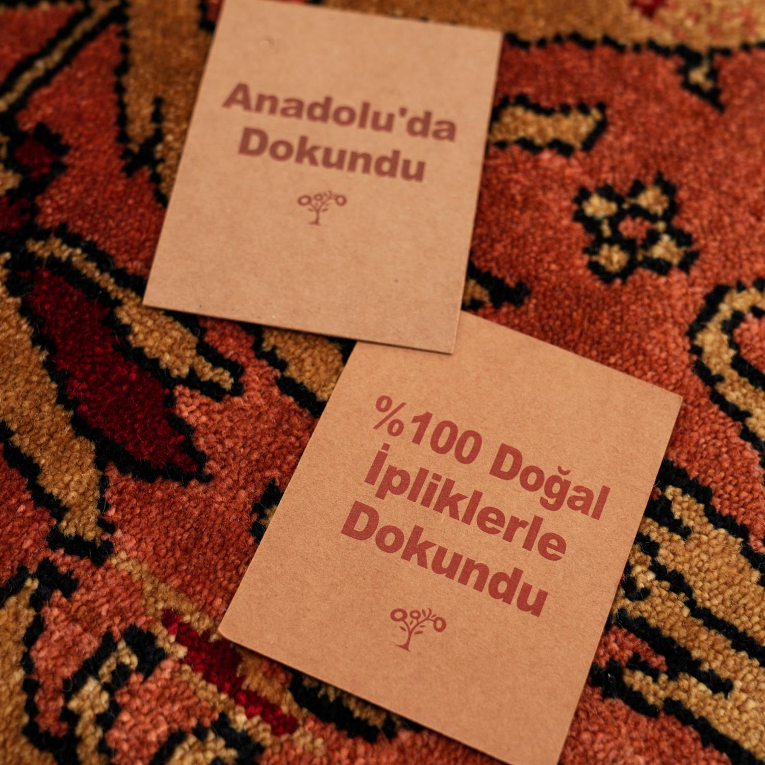 Zade Serisi Uşak Desenli Kırmızı Doğal Tezgah Dokuma Halı