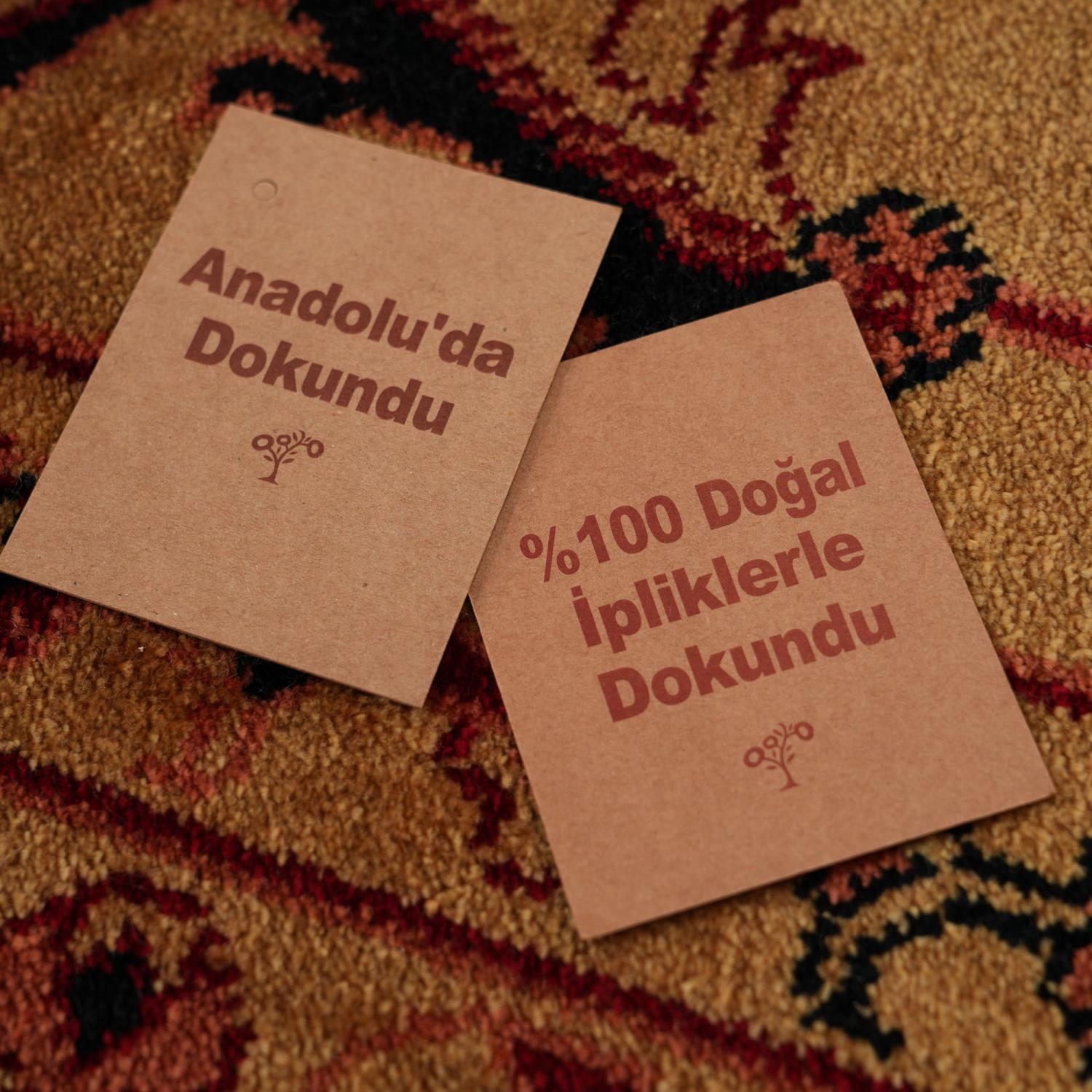 Zade Serisi Uşak Desenli Sarı Doğal Tezgah Dokuma Halı