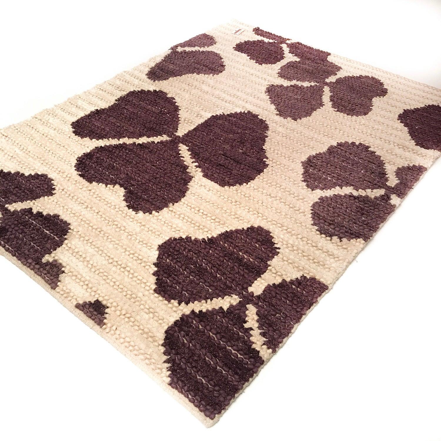 Çiçek Desenli El Dokuma Kilim