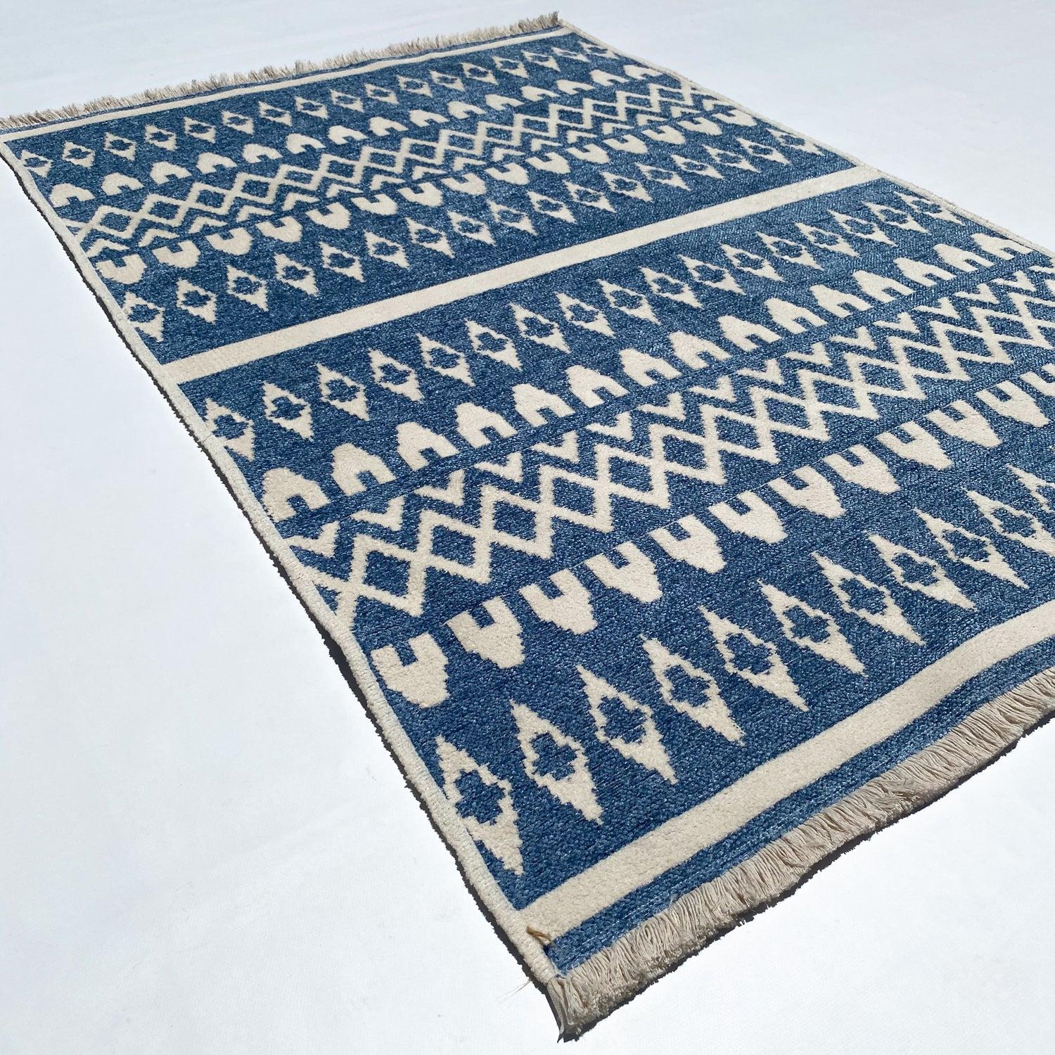 Geometrik Desenli Makine Dokuma Kilim