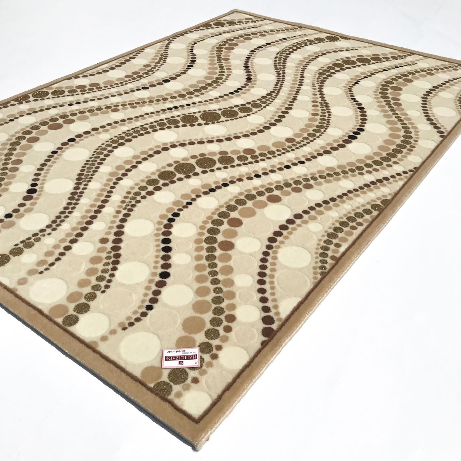 Geometric Patterned Machine Woven Carpet