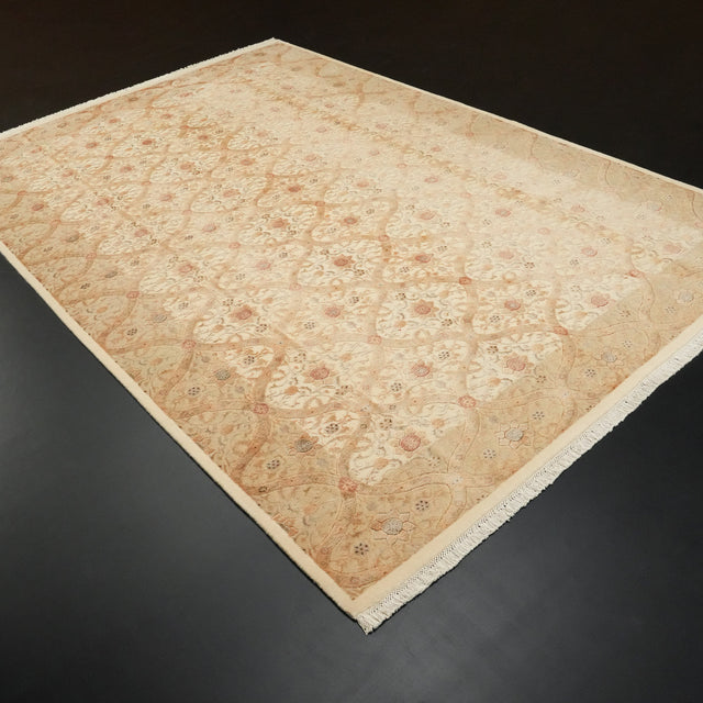 Ahteran Serisi El Dokuma Çiçek Desenli Krem Halı, 206x308 cm — Halıcızade
