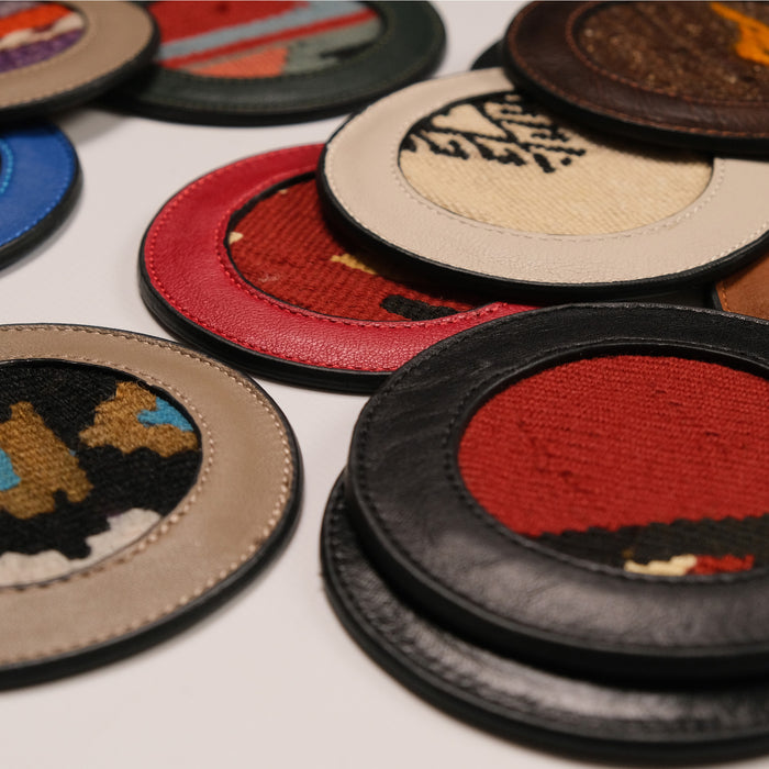 Anadolu Desenli Deri, El Dokuma Kilim Bardak Altlığı, rengarenk, 12x12 cm — Halıcızade