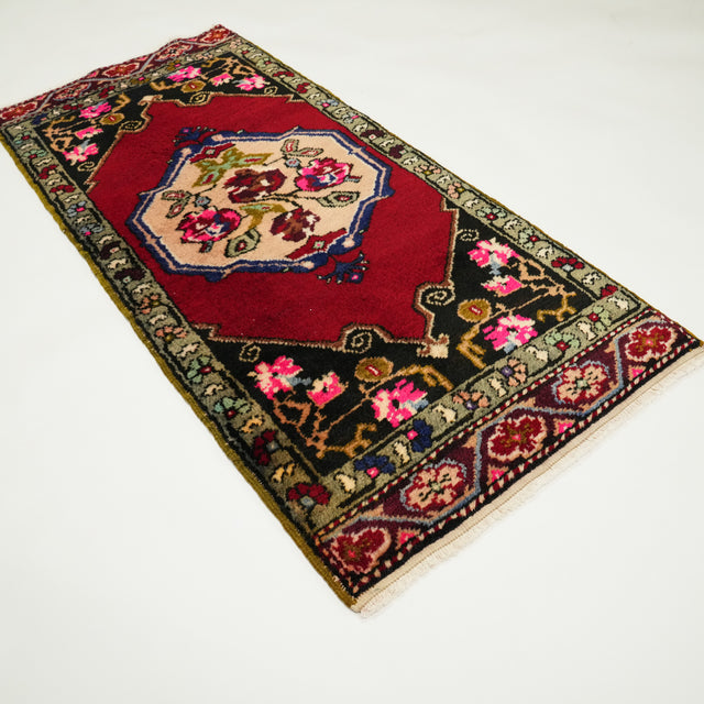 Anadolu Desenli Kırşehir Köy Dokuma Kırmızı Yün Halı Yastık, 53x117 – 56x119 cm — Halıcızade
