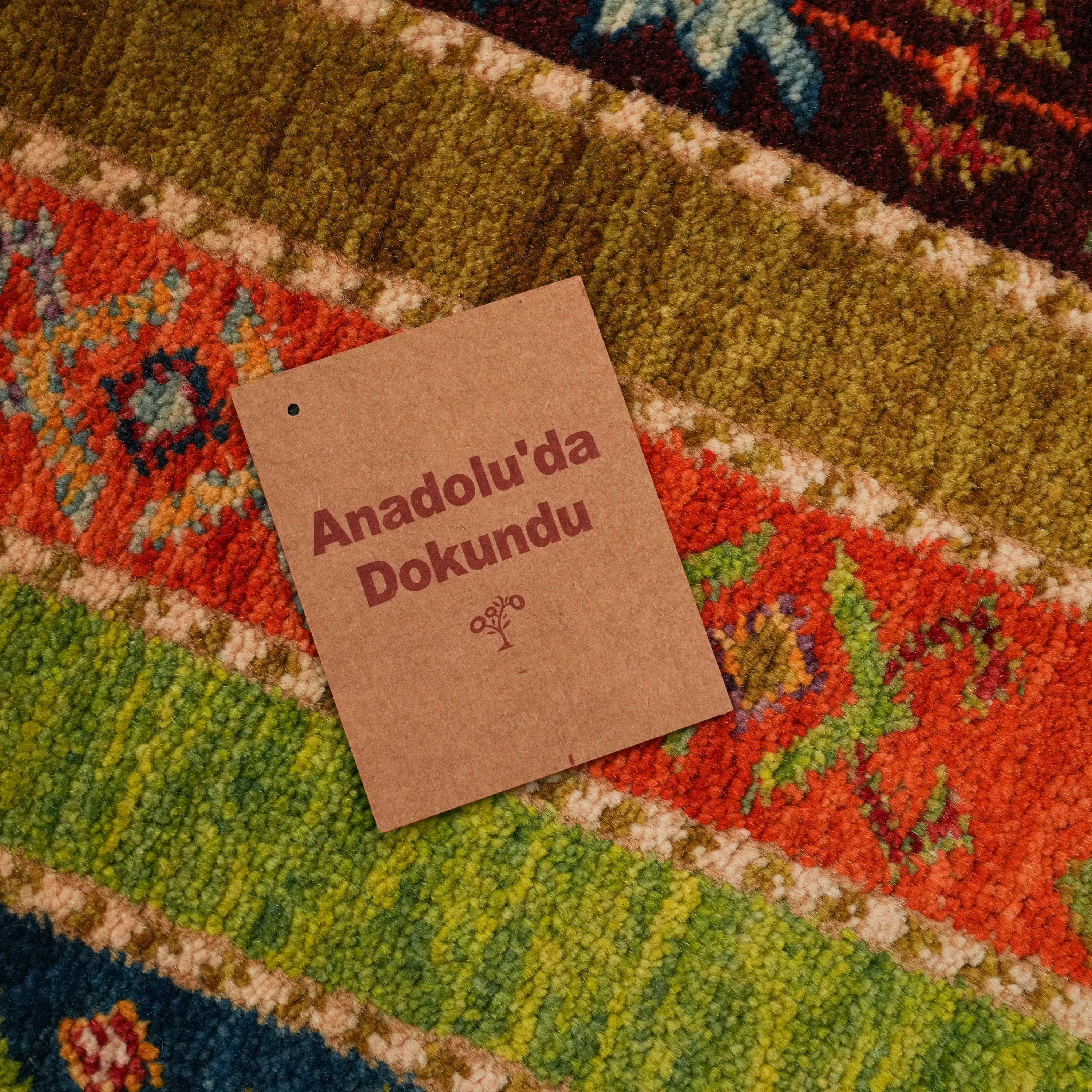 Anadolu Şal Serisi El Dokuma Rengarenk Sivas Zara Desenli Yün Halı