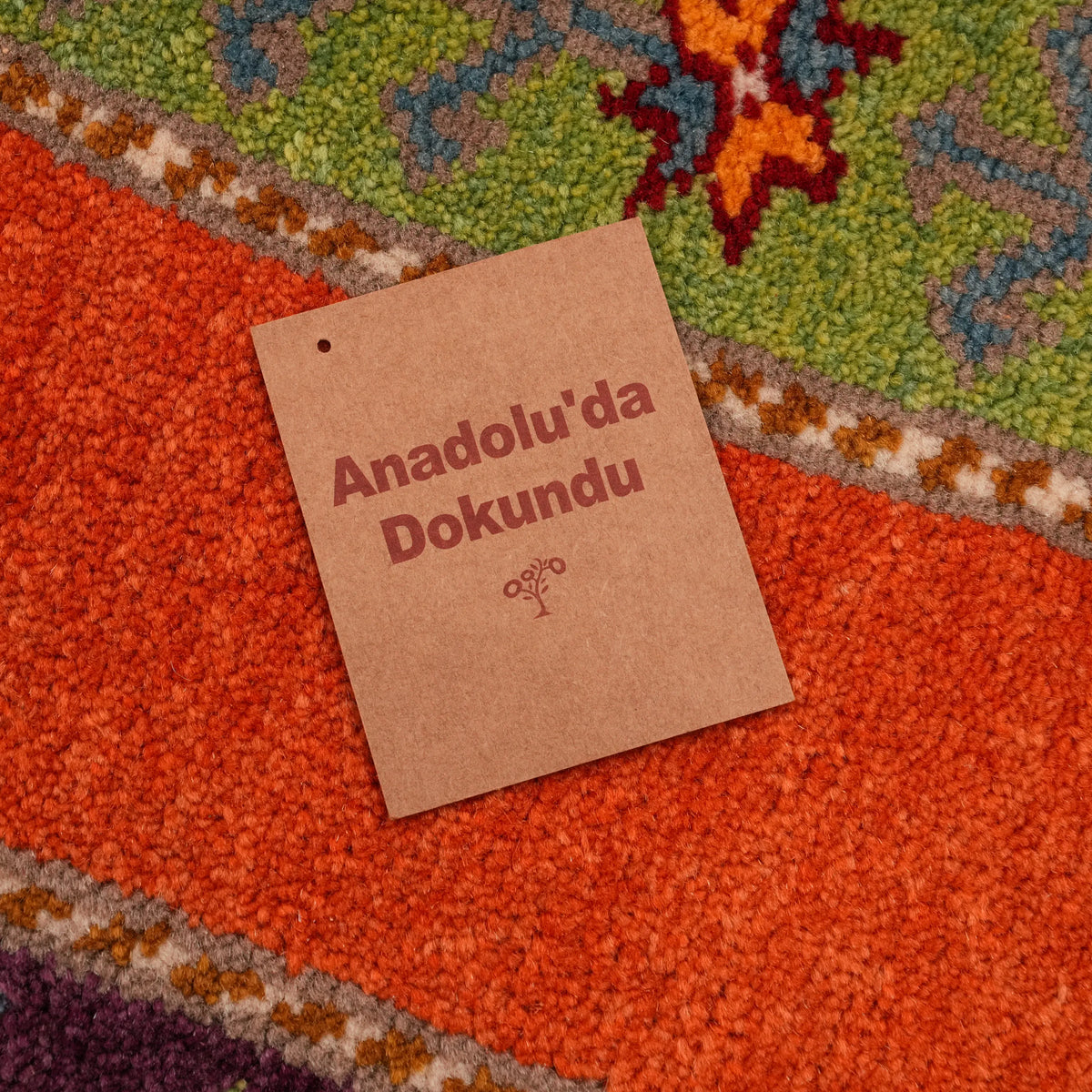 Anadolu Şal Serisi El Dokuma Şal Desenli Rengarenk Yün Halı — doğal elyaf