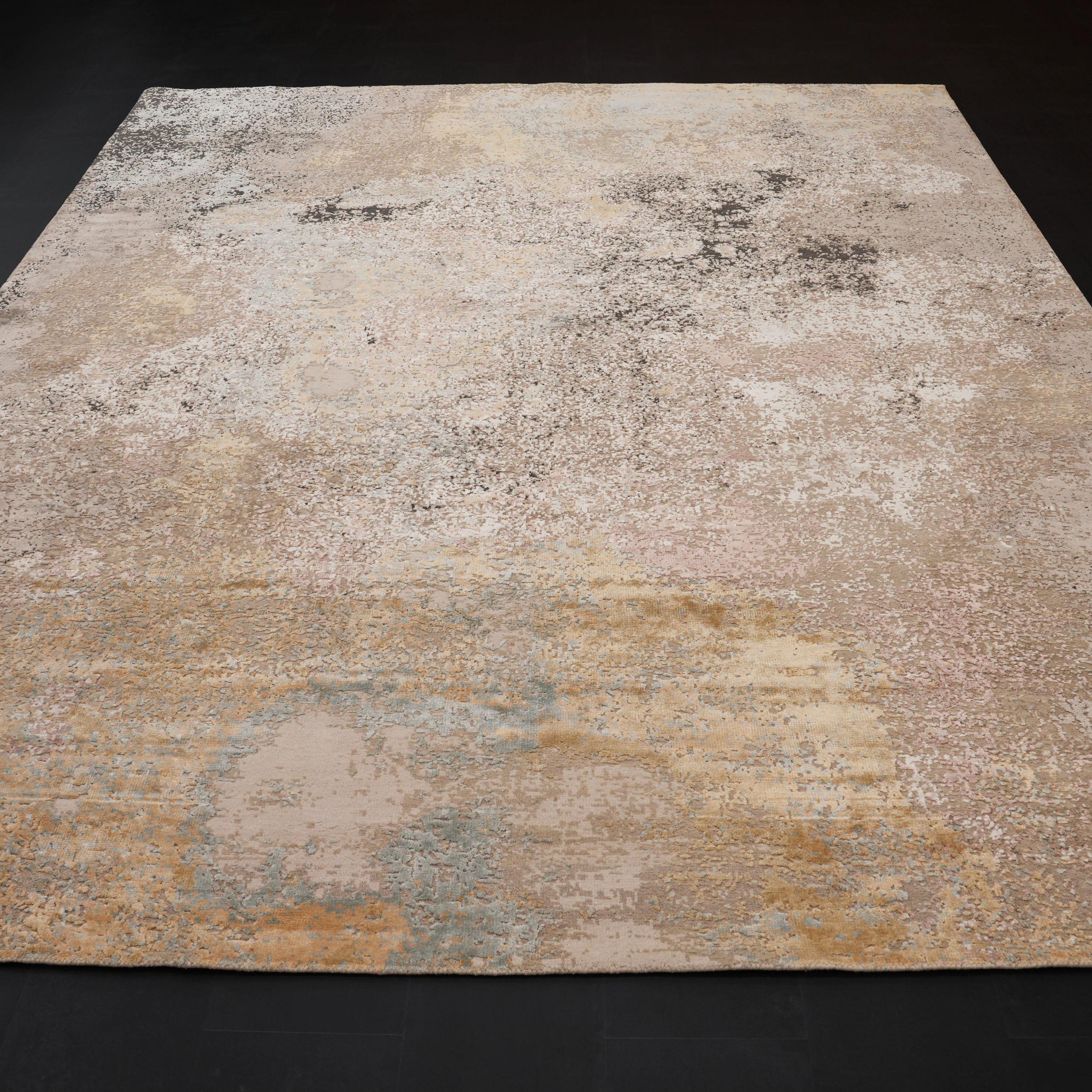 Aren Serisi El Dokuma Gri Soyut Desenli Yün Halı