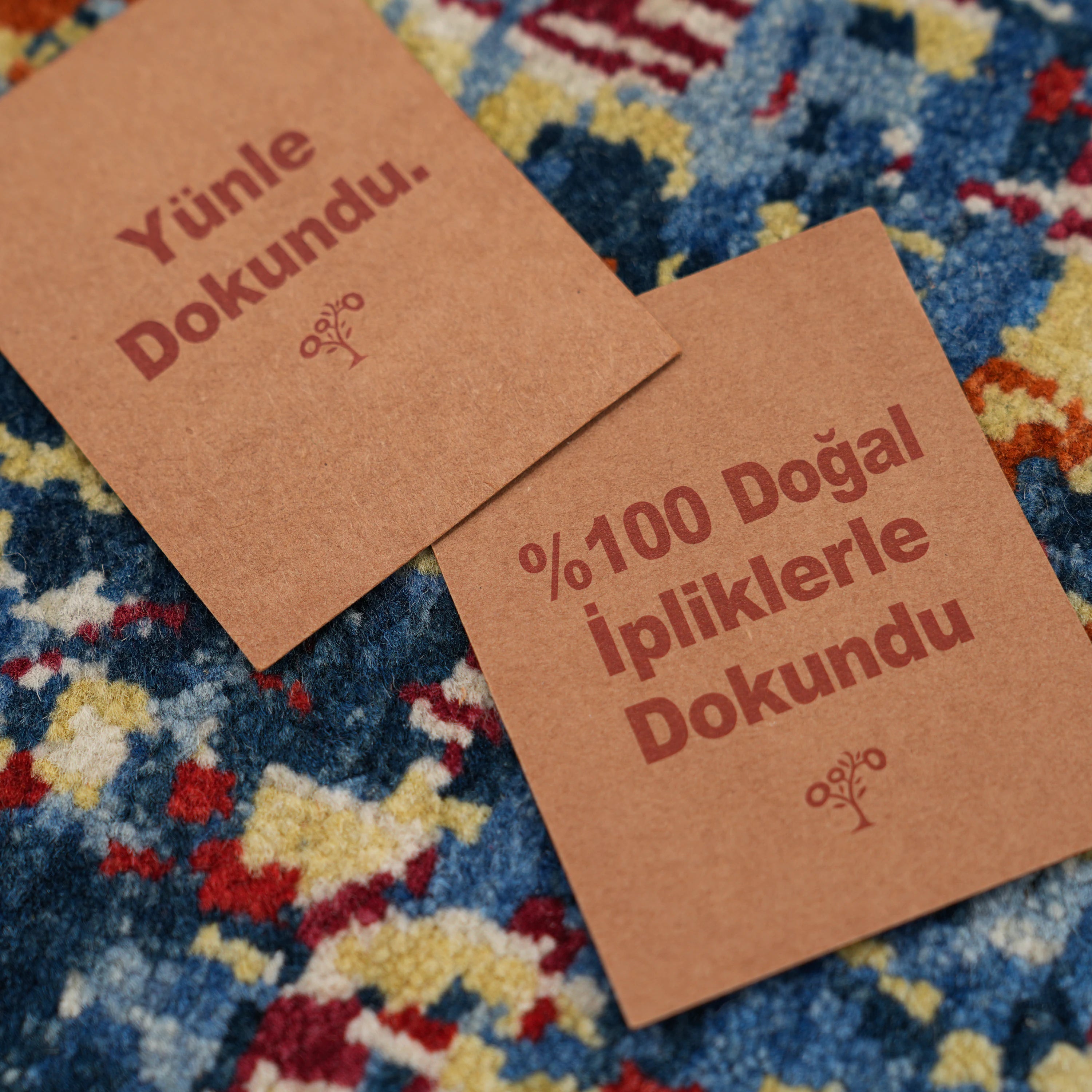 Aren Serisi El Dokuma Soyut Desenli Rengarenk Yün Halı