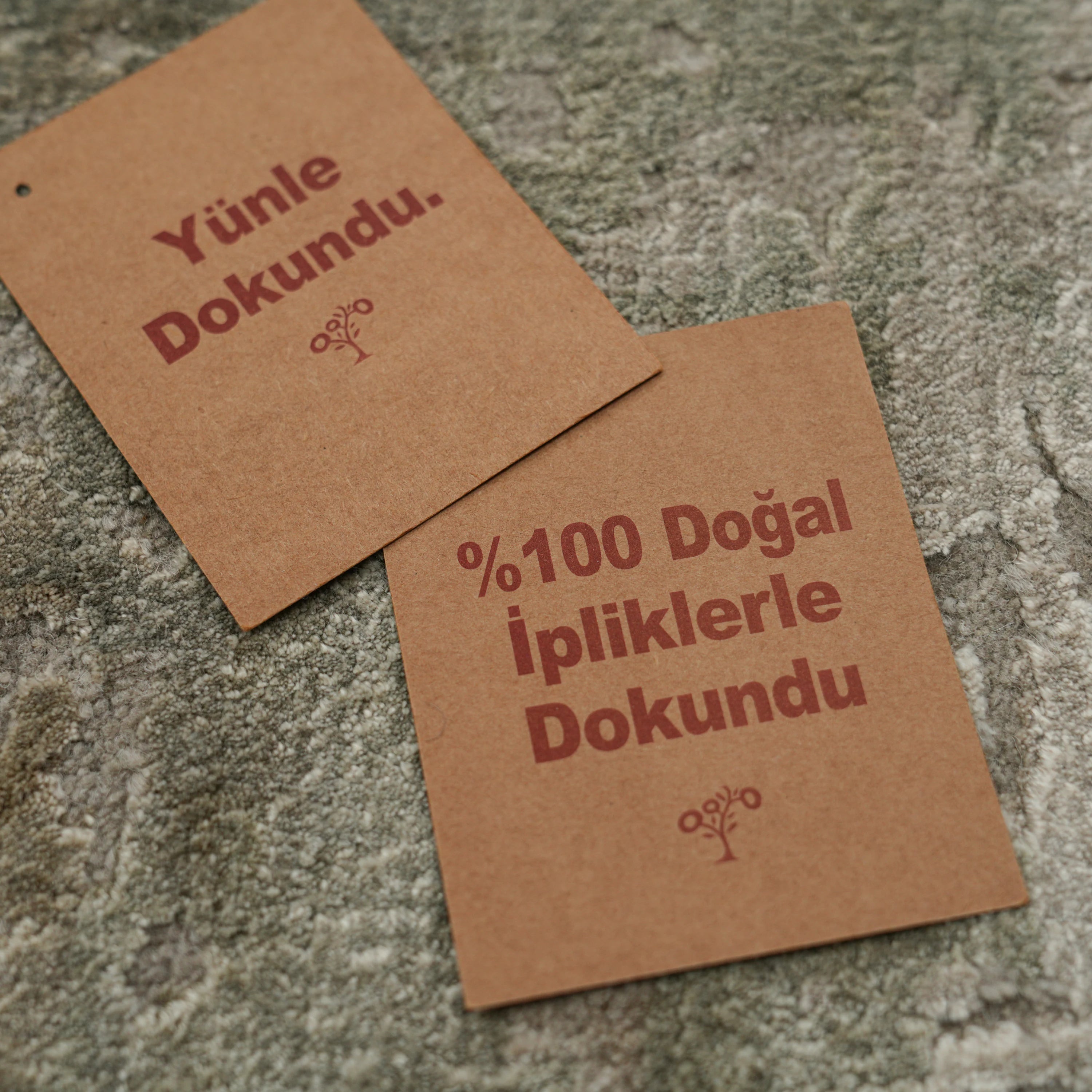 Aren Serisi El Dokuma Soyut Desenli Vizon Yün Halı