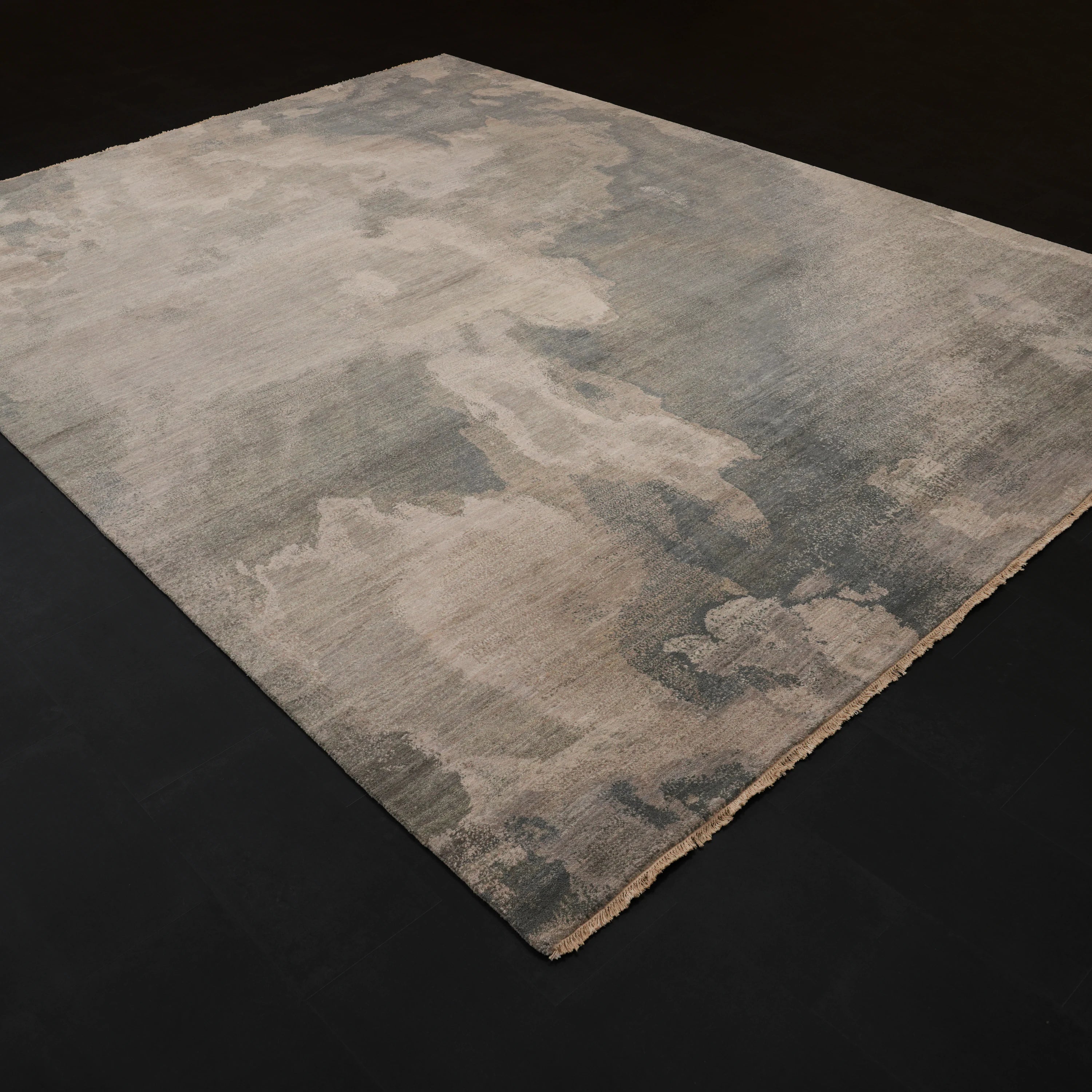 Aren Serisi El Dokuma Soyut Desenli Yün Gri Halı